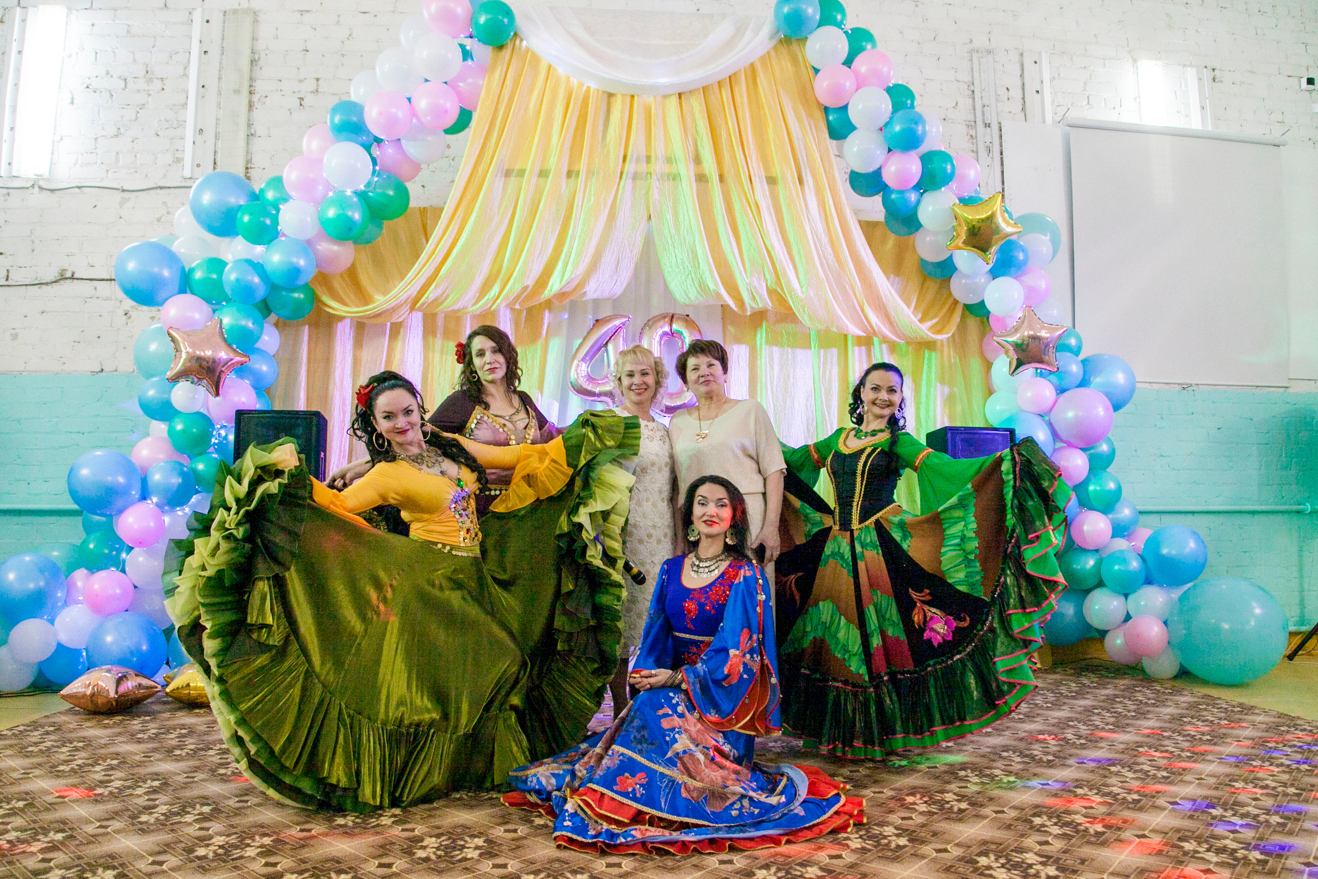 Цыганский ансамбль. Ведущий, Тамада, DJ, фото в Перми. Хорошее настроение