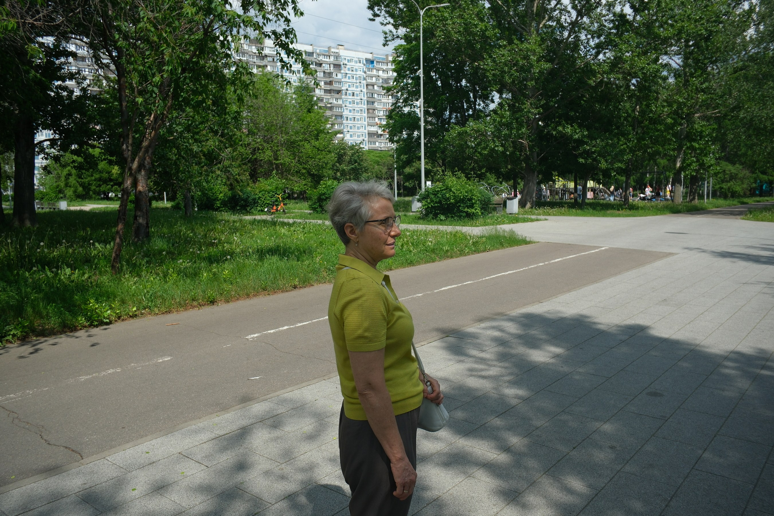 Парк 850 лет Москве. Снято на Voigtlander 18/2,8 Color-scopar. Улица, люди, жизнь…