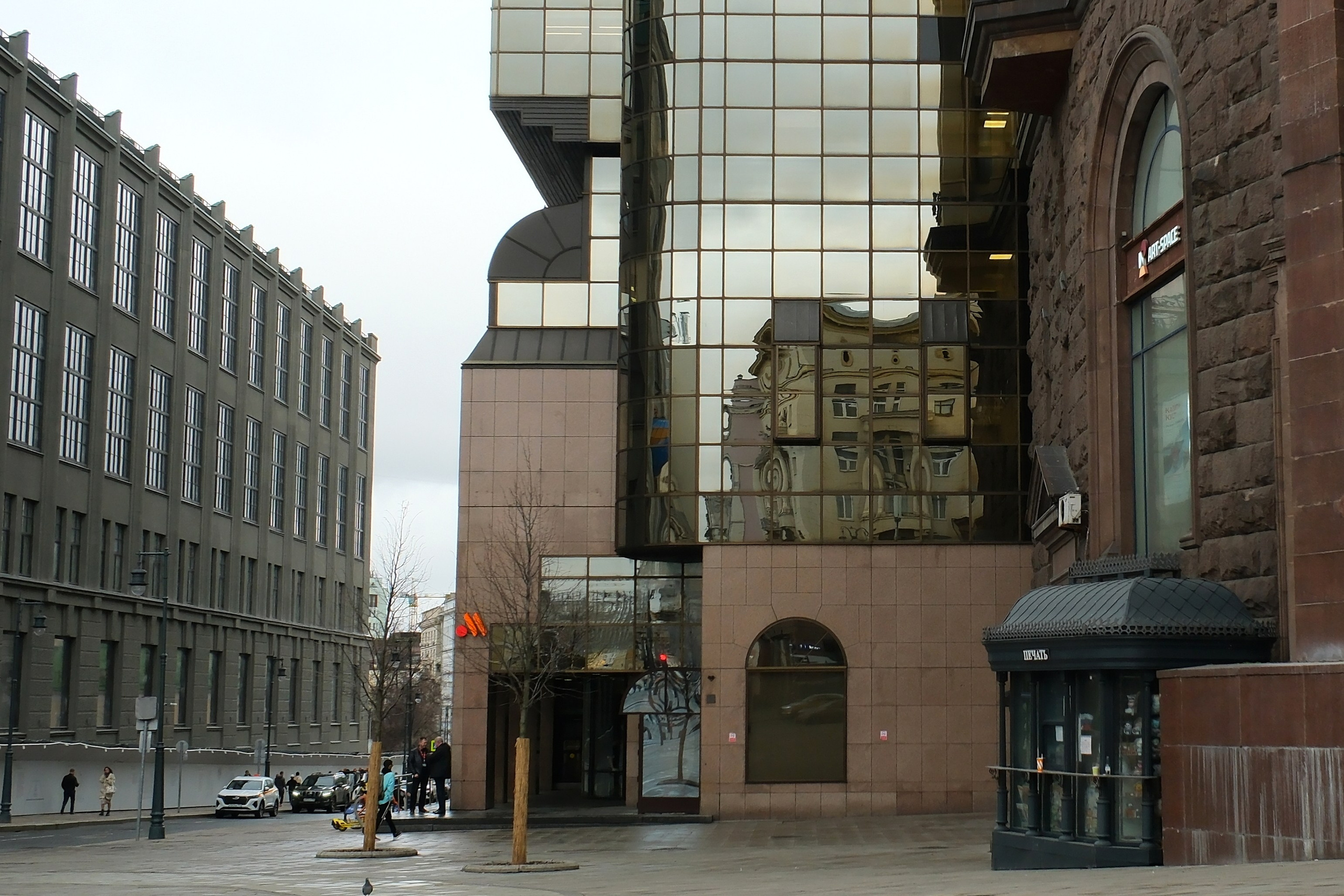 Улица, люди, жизнь…