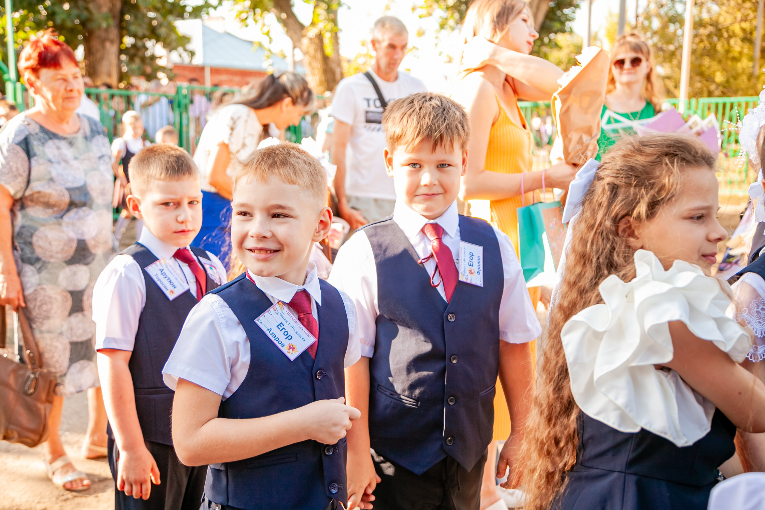 1 сентября линейка. Свадебный и семейный фотограф в Армавире