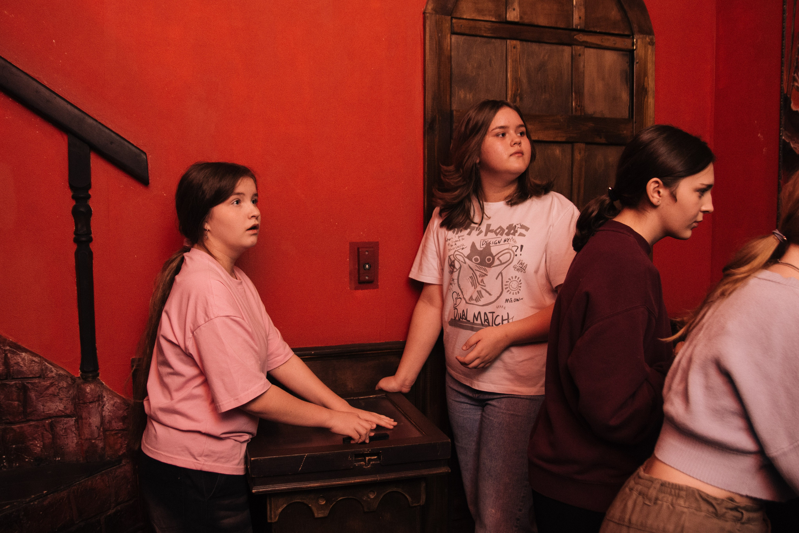 Квест в Нелогике. Фотограф в Москве. Индивидуальные и парные съёмки, мероприятия, промо-съёмки для артистов