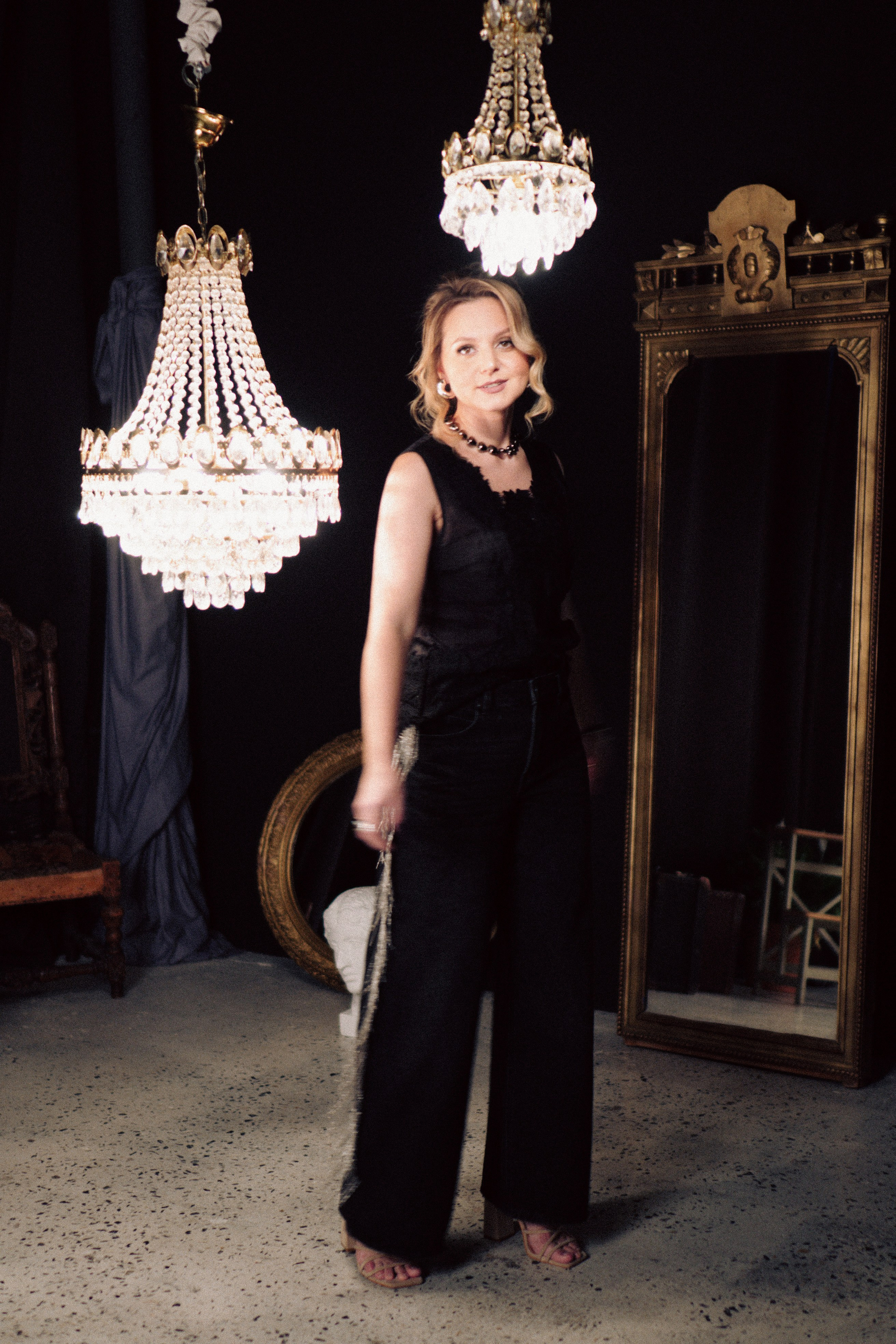 НОВОГОДНЯЯ ФОТОСЕСИИЯ В СТУДИИ ДЛЯ ДЕВУШКИ И ПРОГУЛКА ПО ЧЕРНЫШЕВСКОЙ. Профессиональный фотограф, Санкт-Петербург — Виктория Богомолова