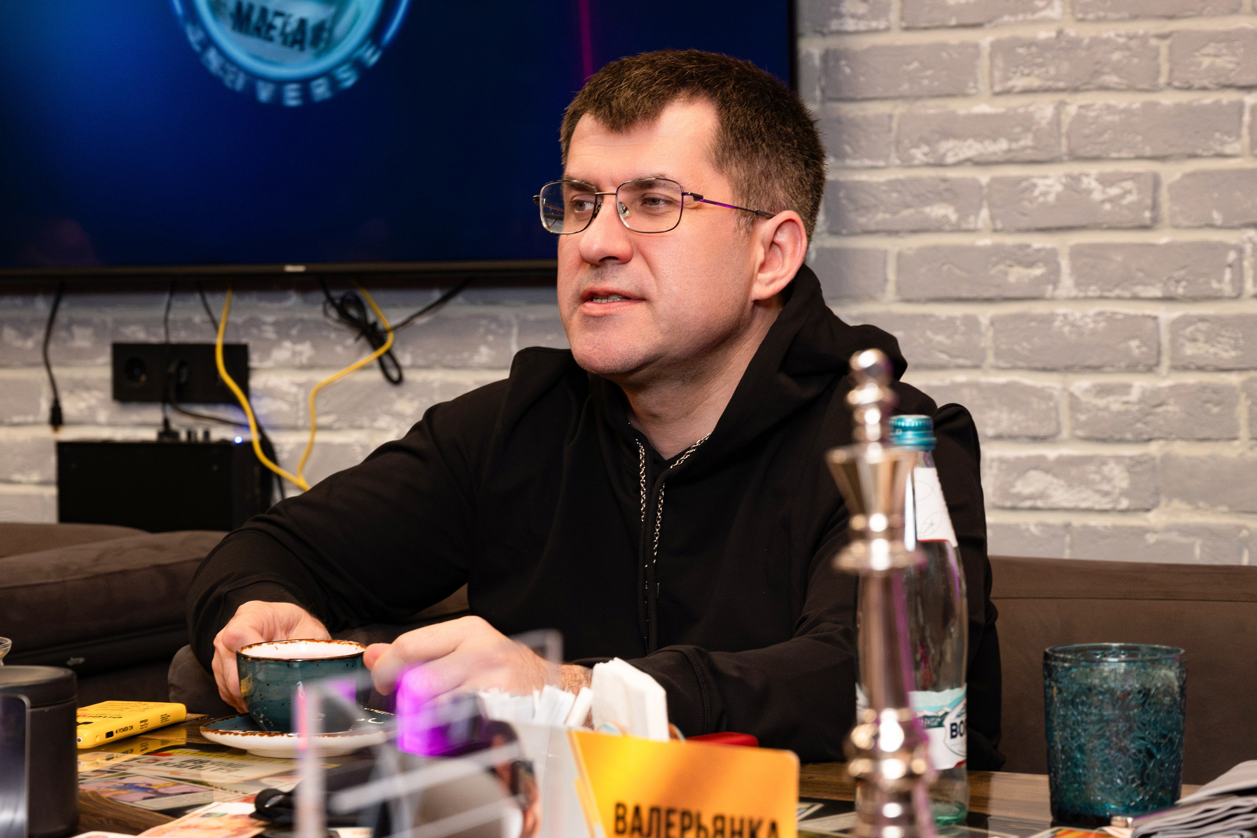 Репортаж на турнире по игре Мафия в «Мятном еноте». Фотограф мероприятий в Москве