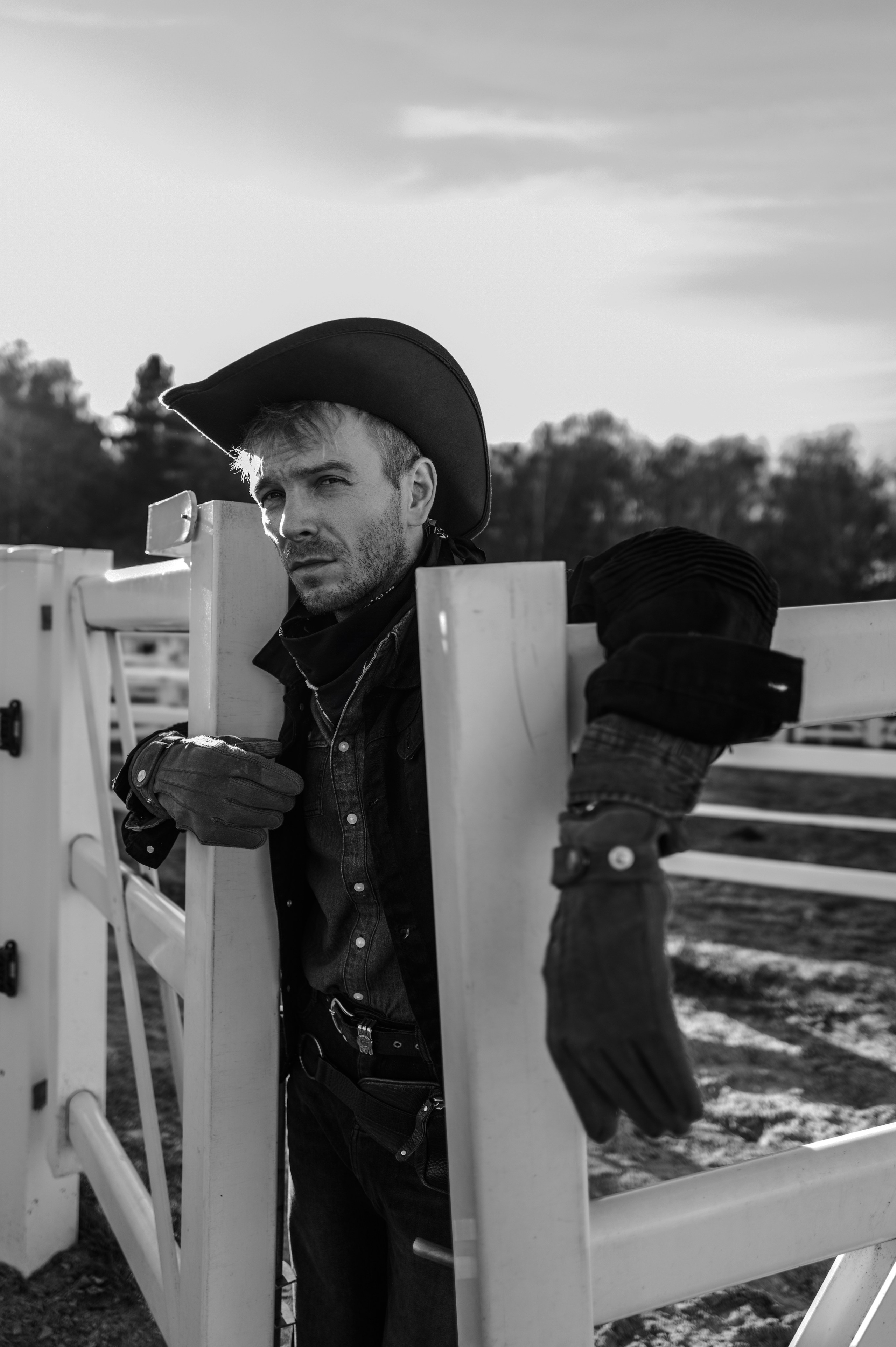 Москва фотограф мужской портрет, черно-белые фото.