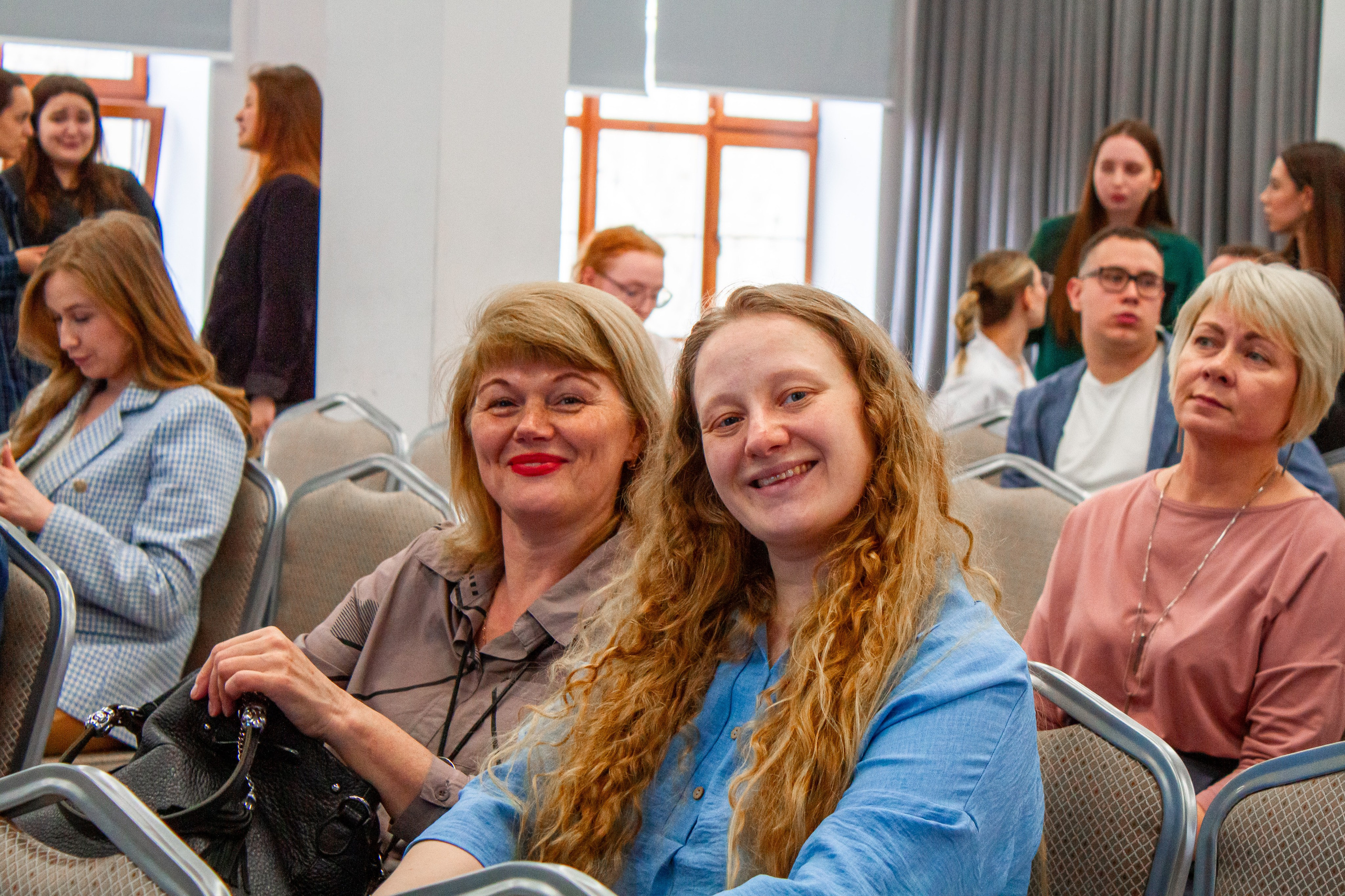 Ярмарка вакансий в Екатеринбургской академии современного искусства 2025