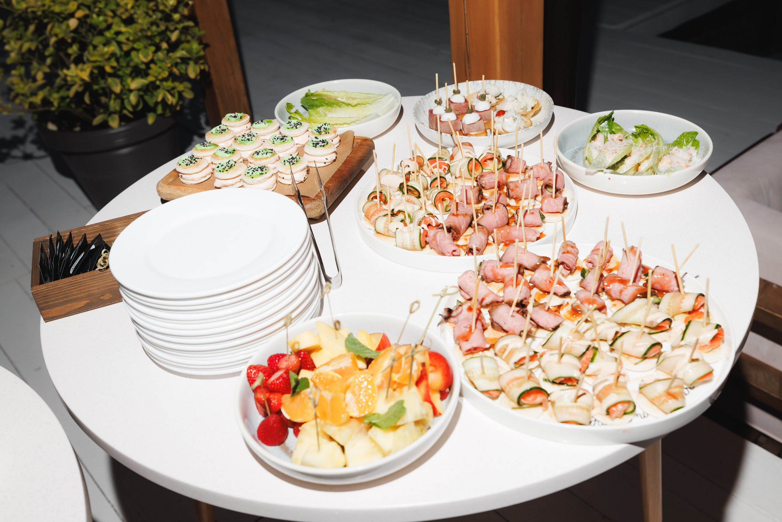 TROPICAL DISCO BIRTHDAY PARTY