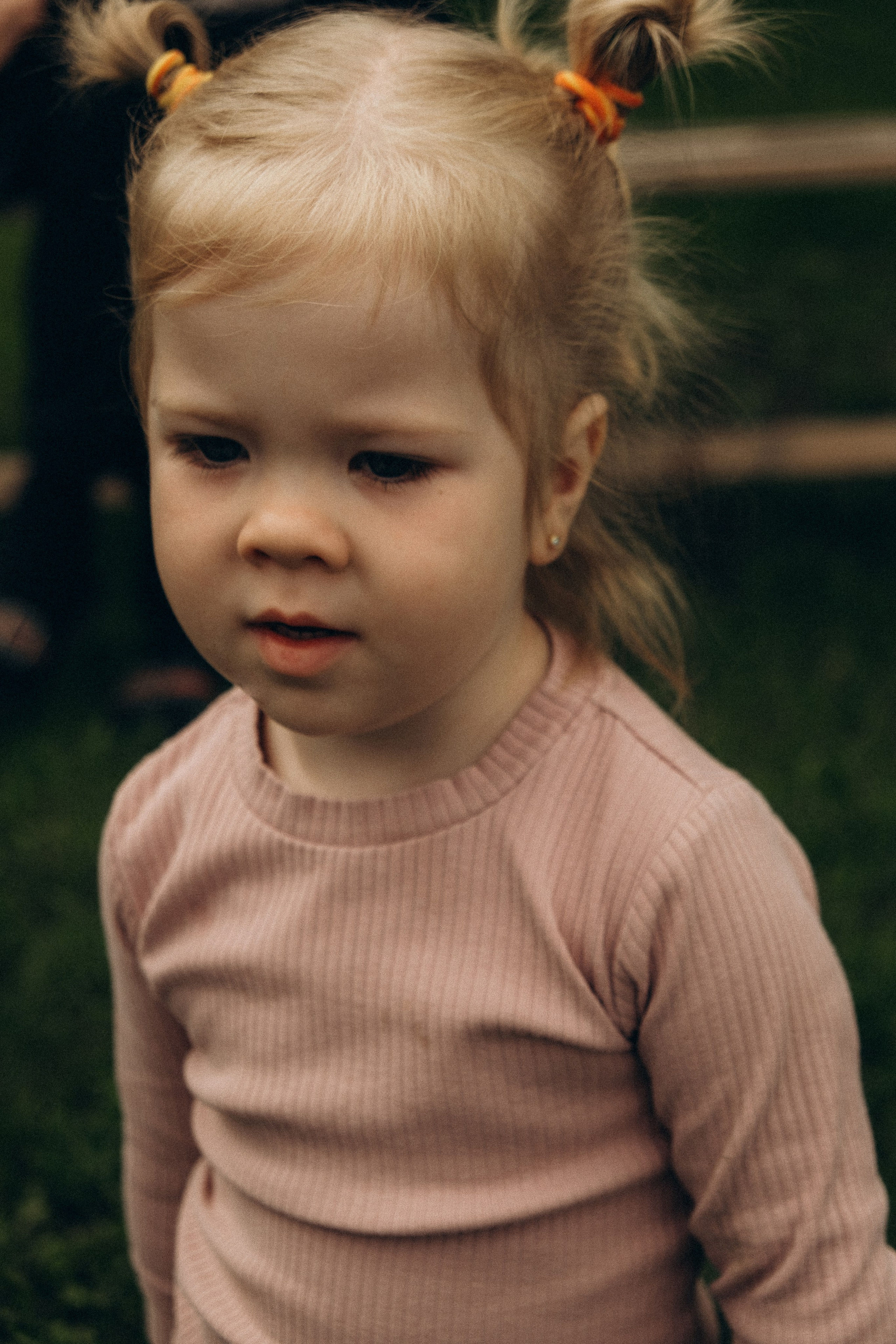 Соня и Алёнка в гостях у дедушки. Фотограф Евгения Войко Тюмень