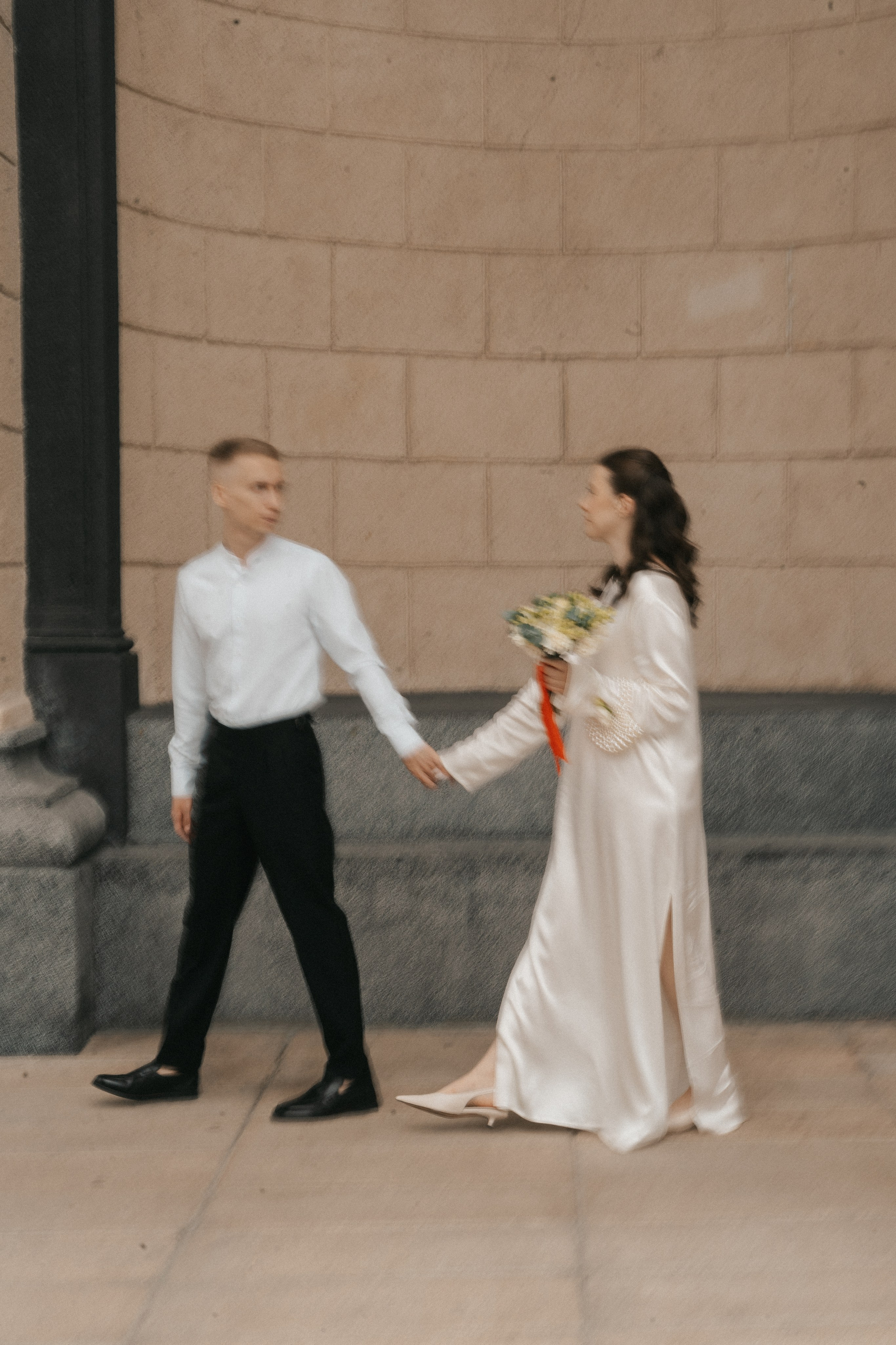 Никита и Аня в городе. Семейный, портретный фотограф Новосибирск. Оля Адова