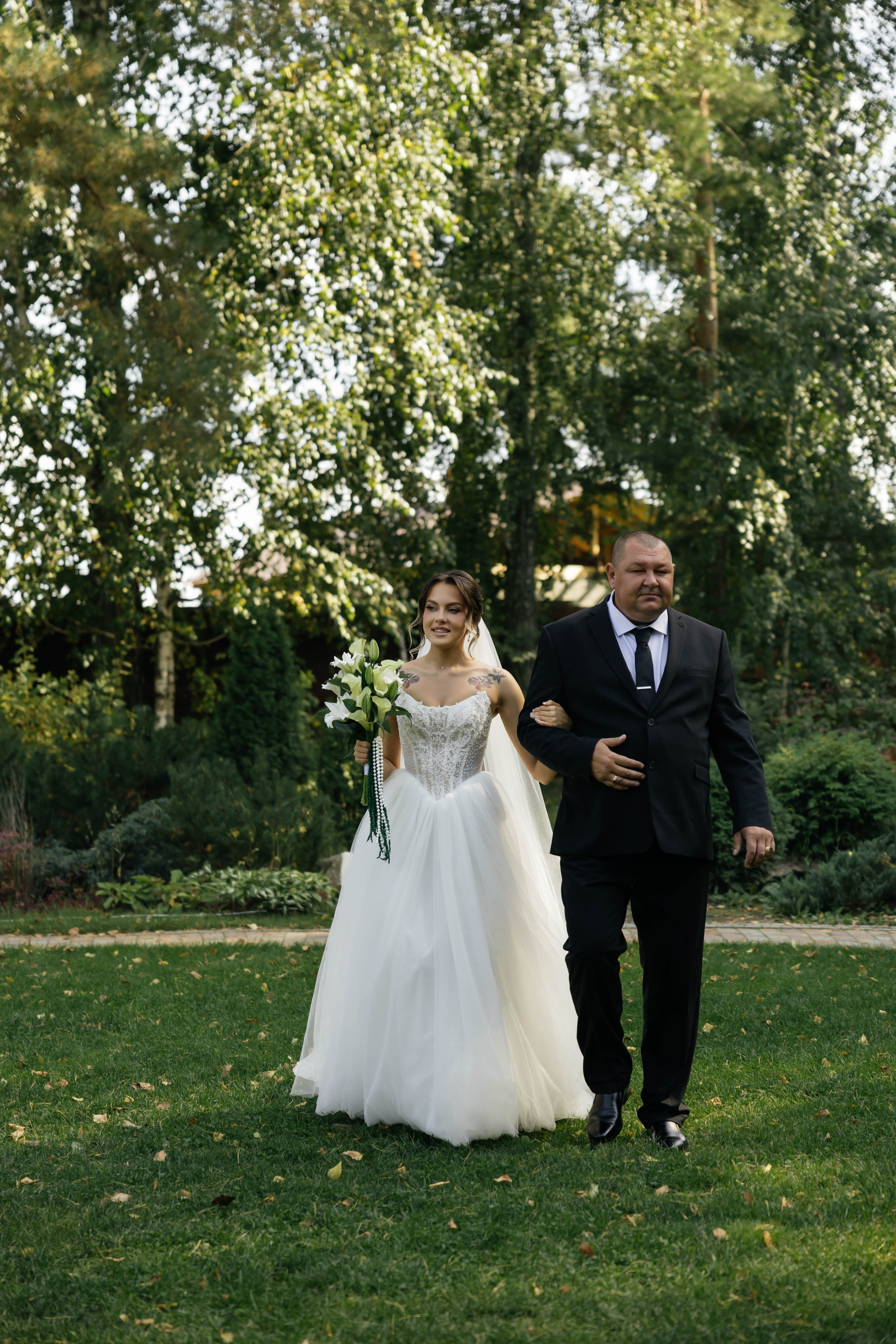 Свадебная история. Лесной Виладж. Свадебный и семейный фотограф Рассказова Виктория