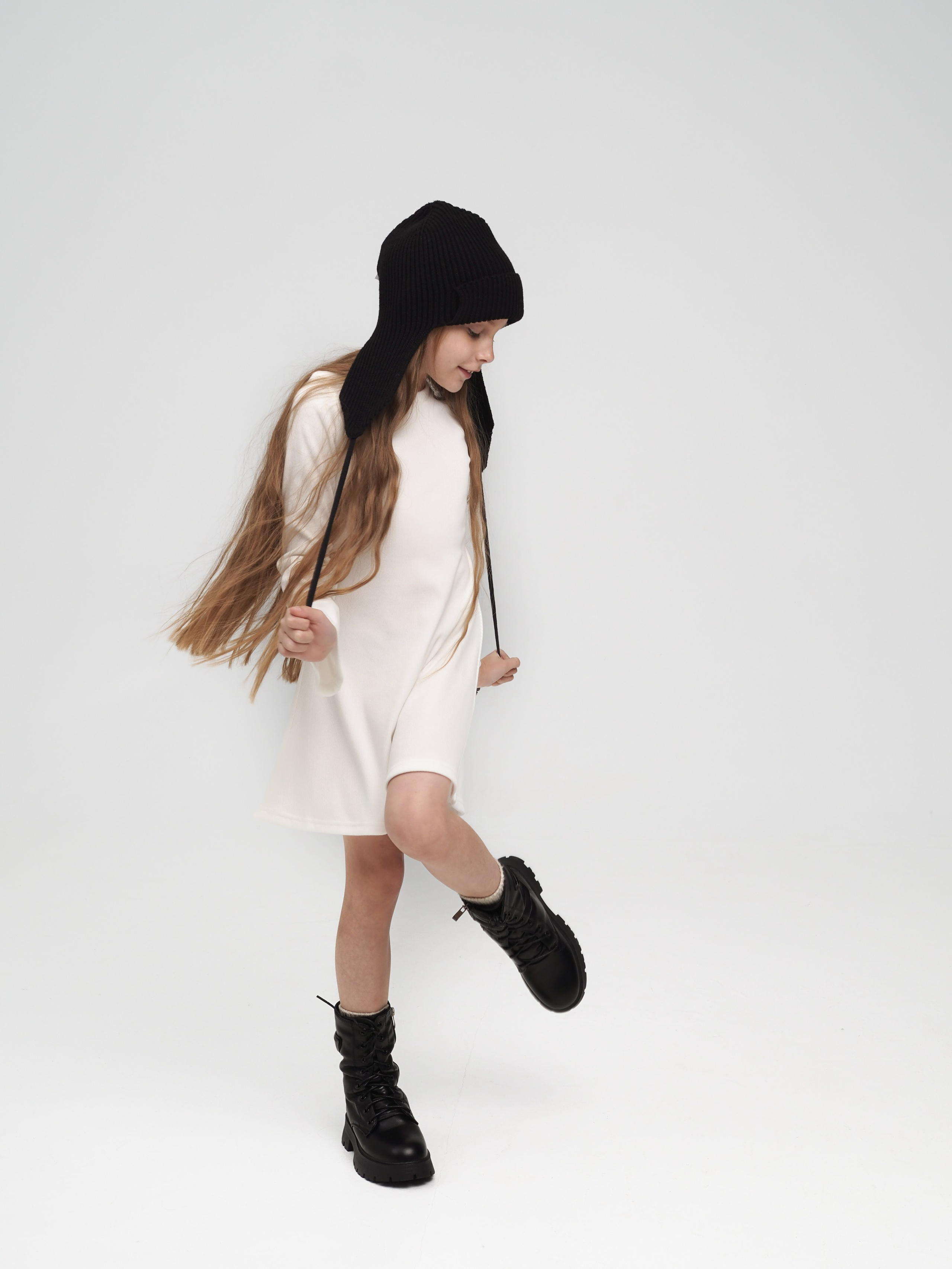 Фокус на модели в предметной съемке для маркетплейса.