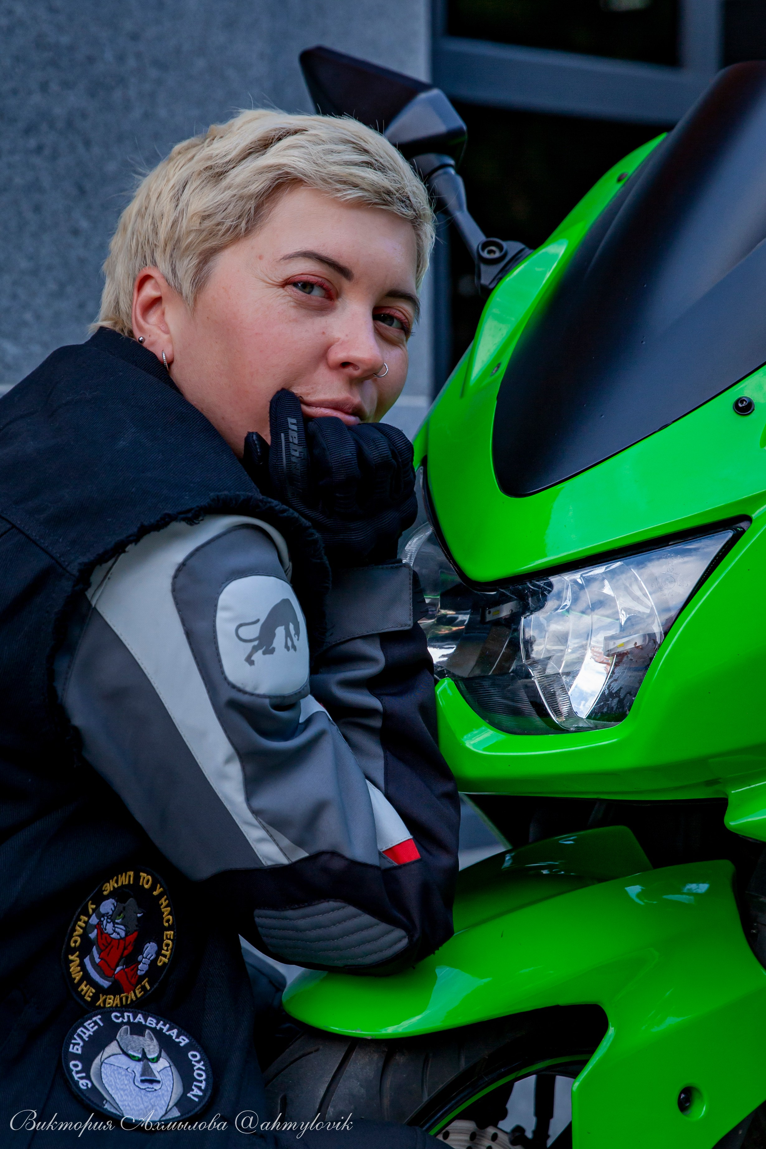 Аня и Гринч (Kawasaki Ninja 250). Виктория Ахмылова. Фотограф в Москве