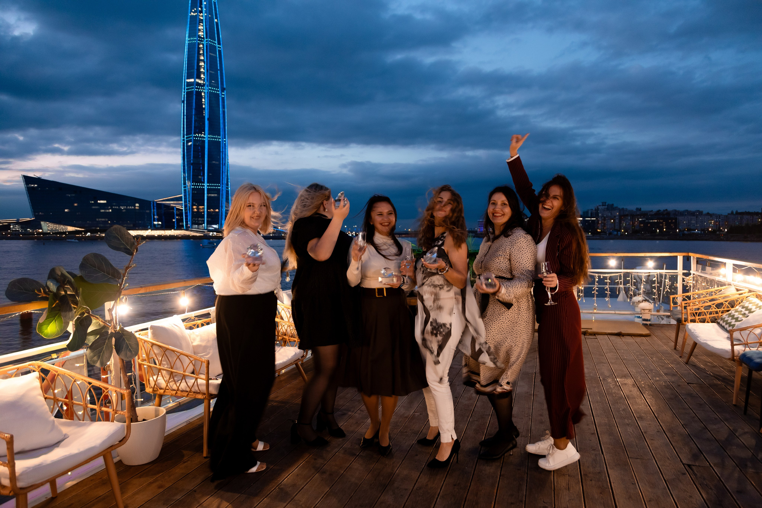 На воде. Главная