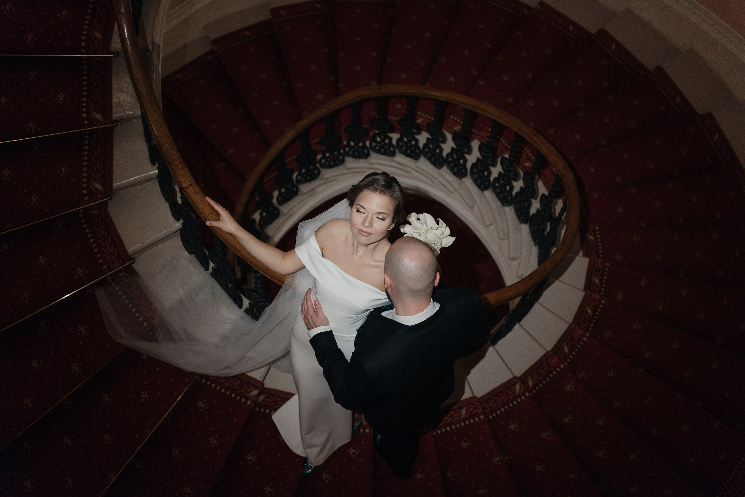 свадебная фотосессия во Дворце Елисеевых, свадебная фотосессия в Талион Империал Отель