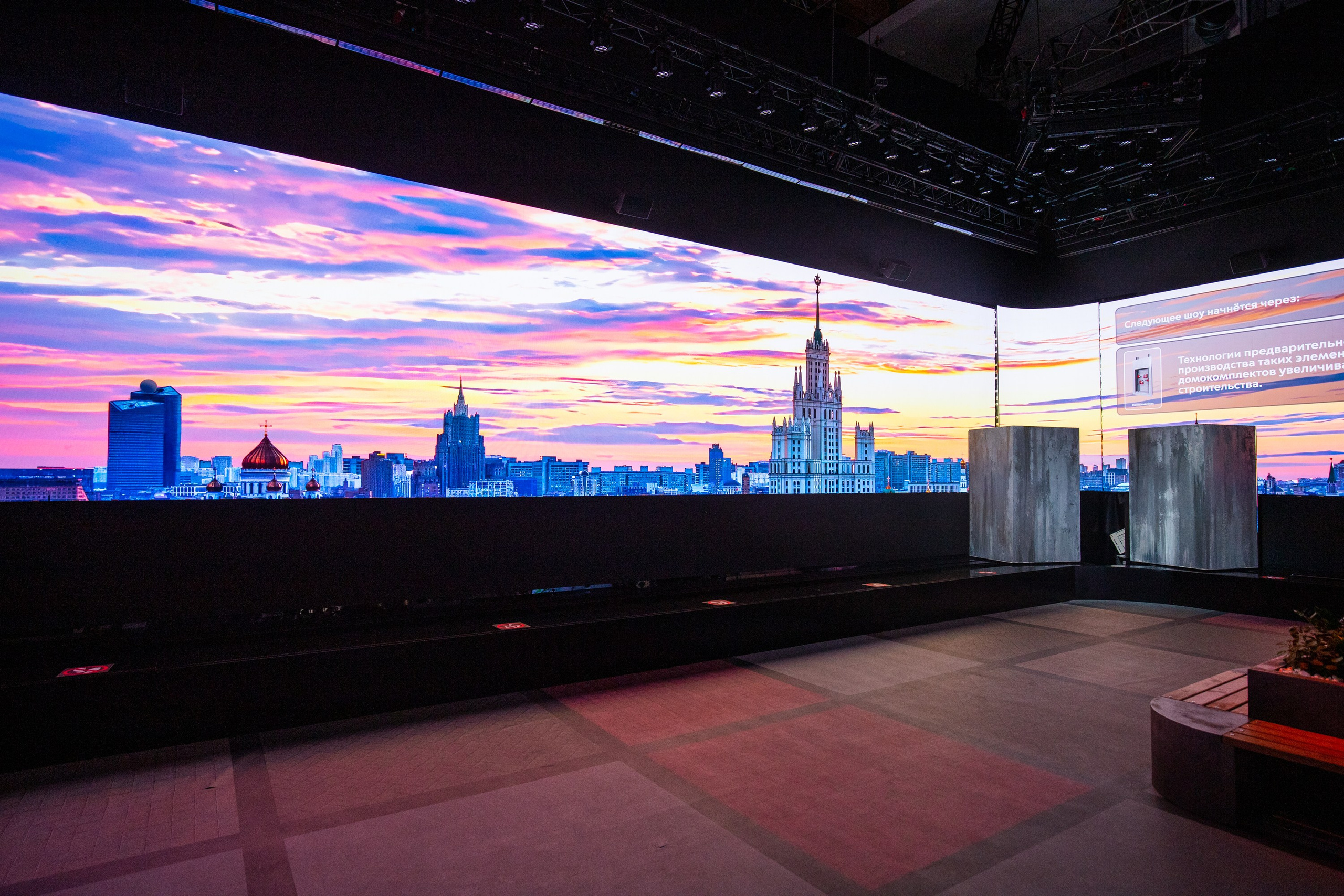 Москва 2030. Репортажный и fashion фотограф в Москве Сергей Бардин