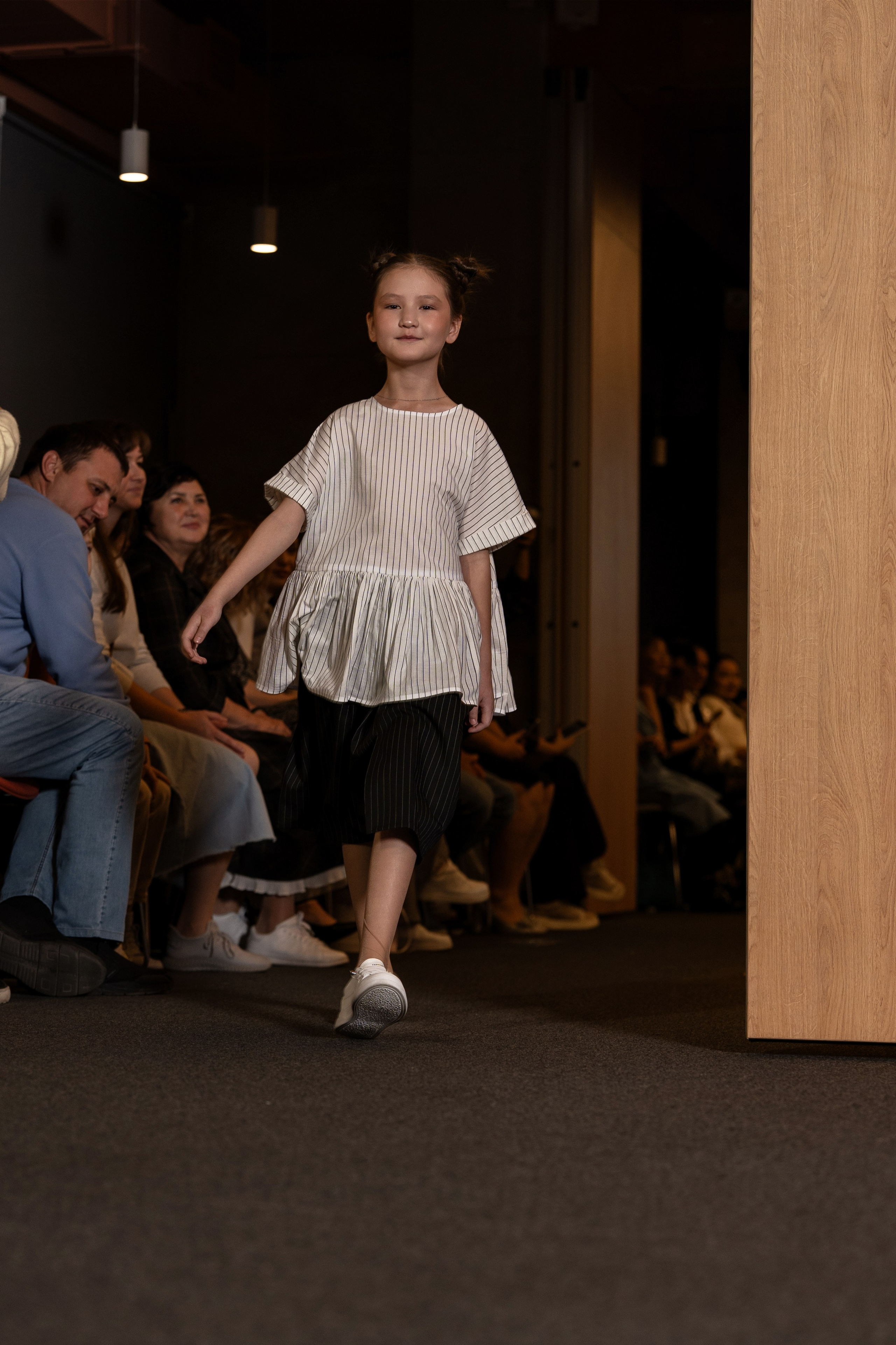 Brand Mila_R. Сайт Алматинского НЮ АРТ, будуар и фэшн фотографа Дениса Карпенко