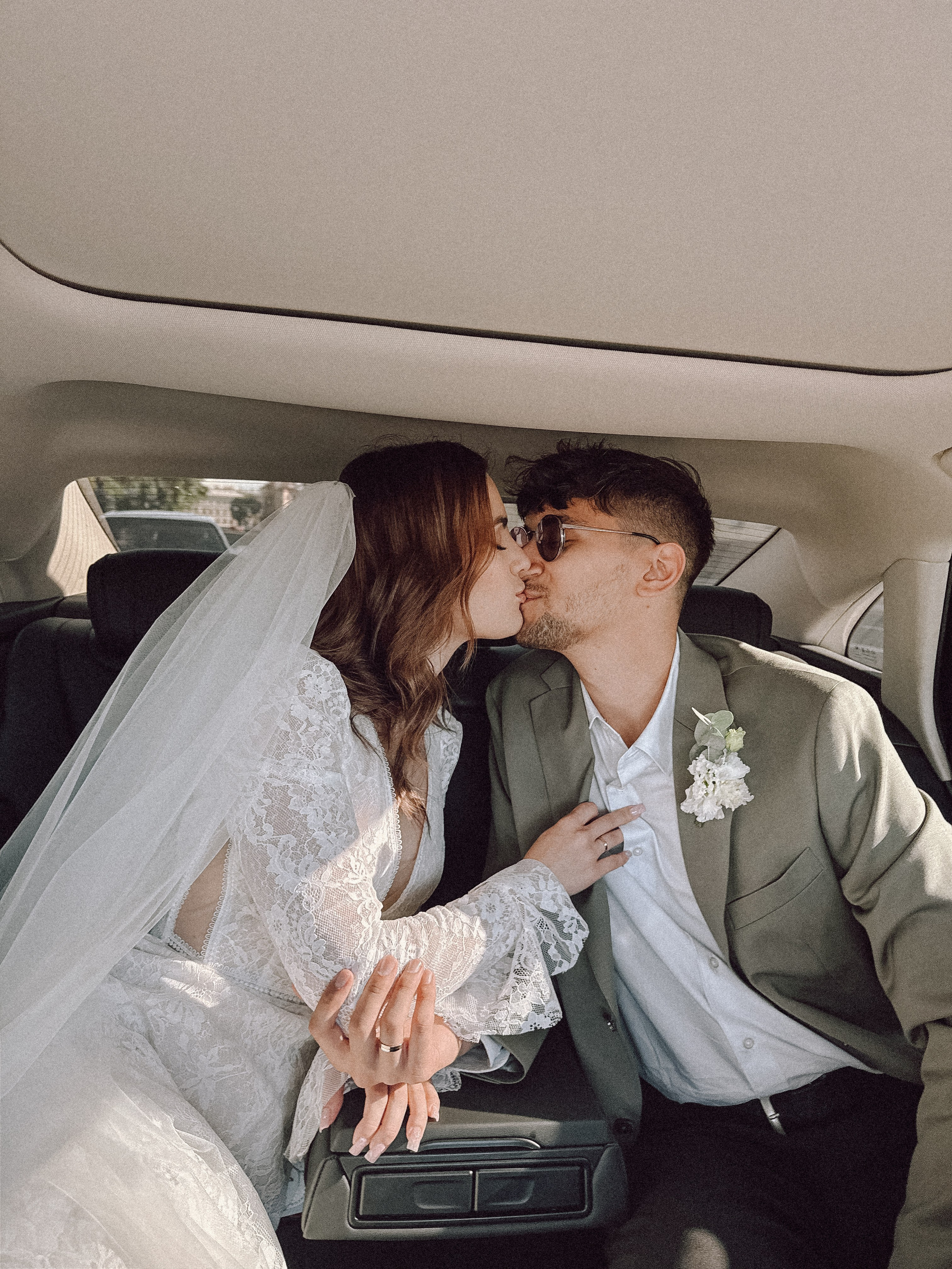 ФОТО НА ТЕЛЕФОН ВО ВРЕМЯ БРАКОСОЧЕТАНИЯ В ПЕРВОМ ДВОРЦЕ И ПРОГУЛКИ. Профессиональный фотограф, Санкт-Петербург — Виктория Богомолова