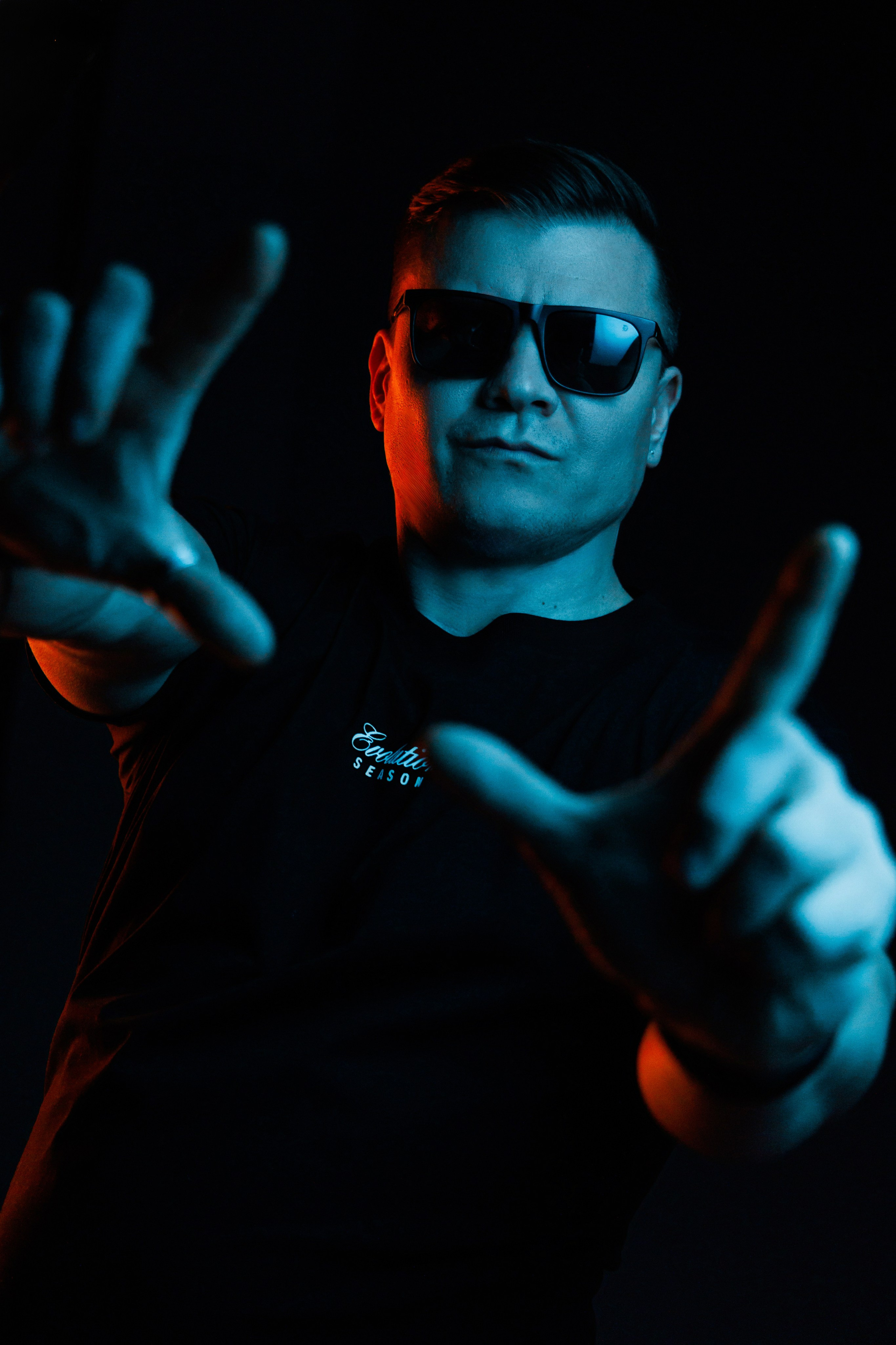 Портрет для рекламы DJ. Фотограф, видеограф