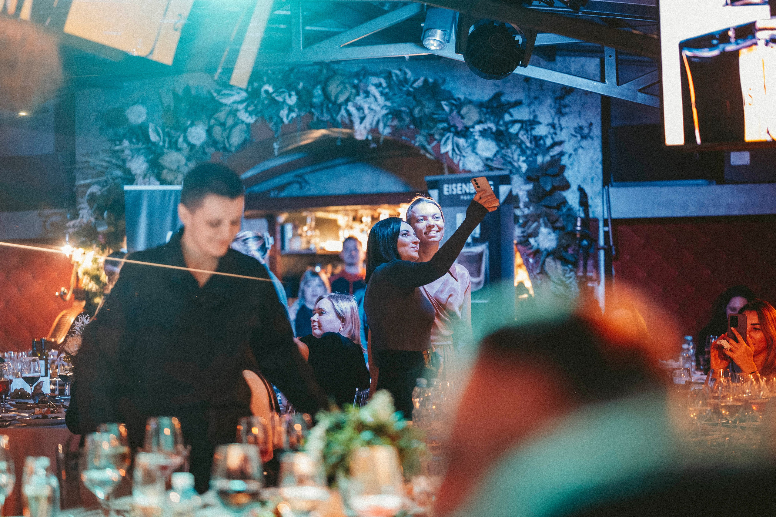 EISENBERG Корпоратив // Astra Marine Гала-ужин на теплоходе. Фотограф Элина Брусенцева