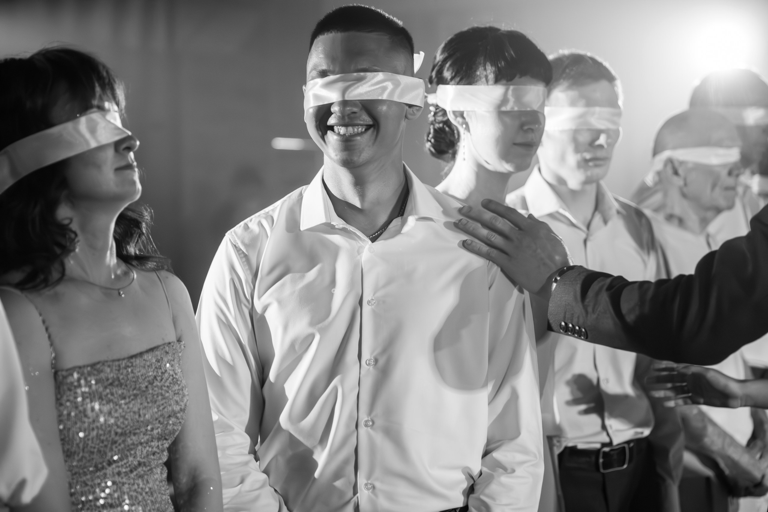 First of all, it's not the planes. Свадебный фотограф в Казани, РТ, РФ Миннуллин Динар