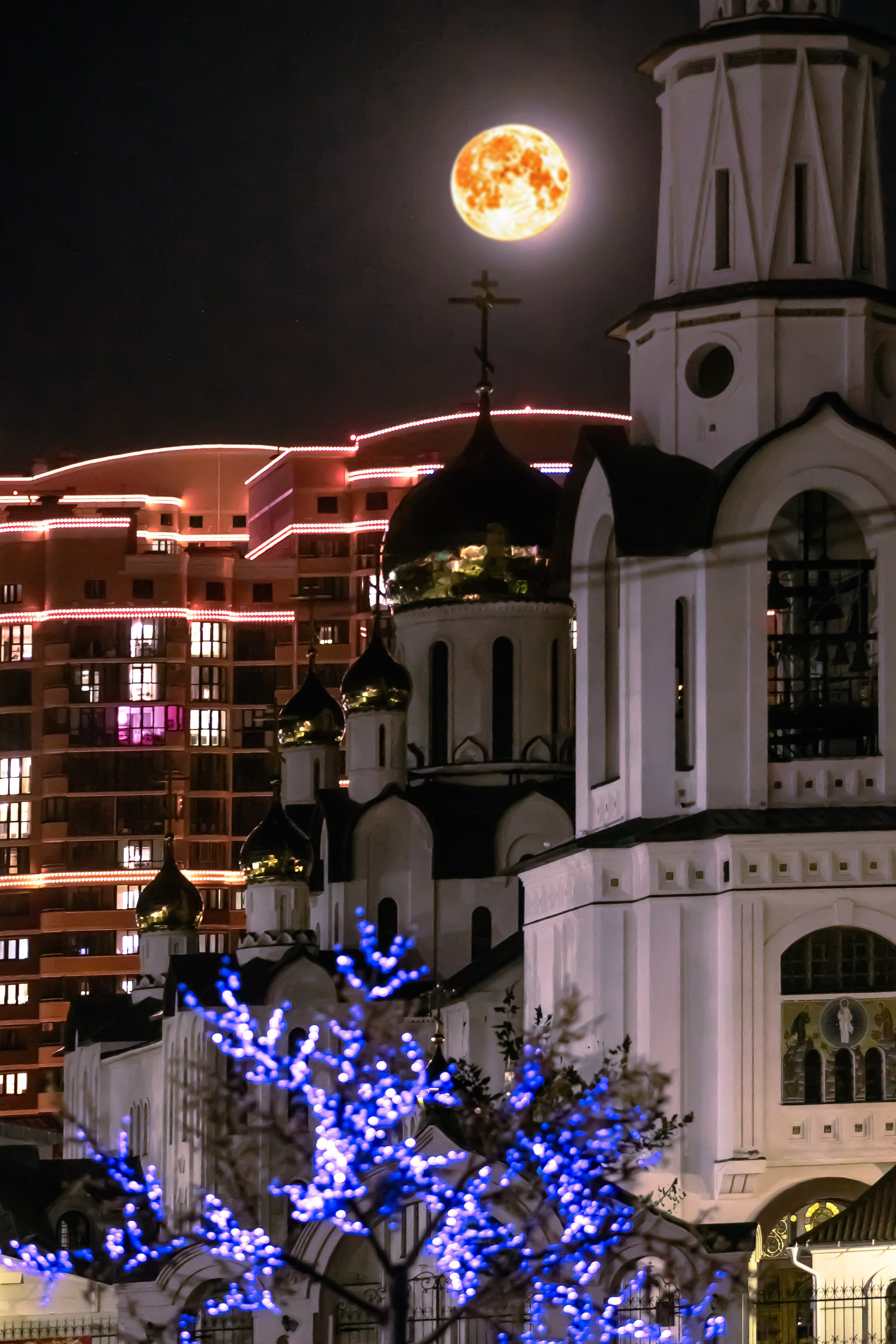 Город в ночи. Фотограф Елена Вишневская (Ушакова) Нефтеюганск, Сургут, Тюмень