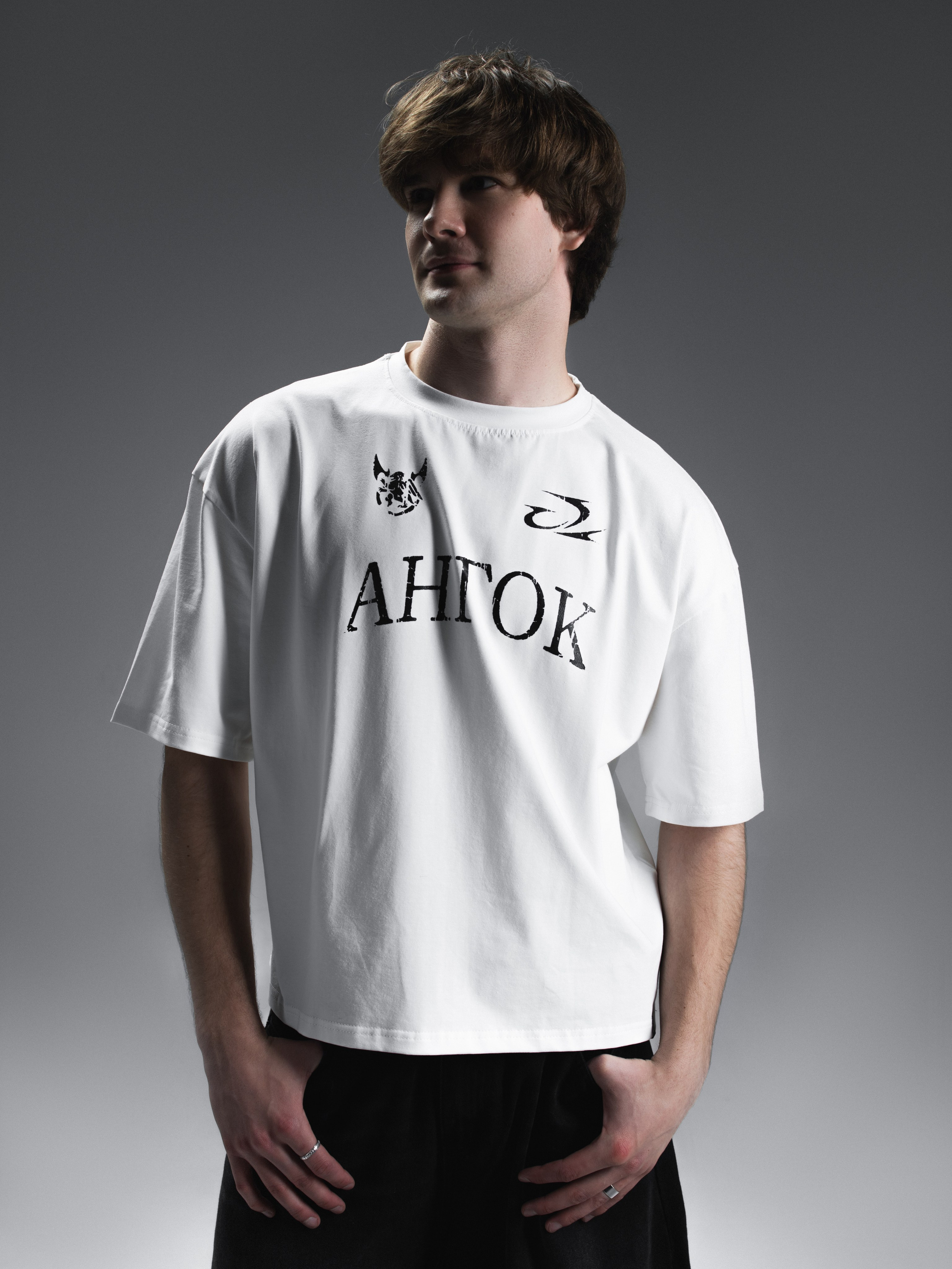 КАТАЛОГ | серый фон. RUNA production — стильные съемки для брендов