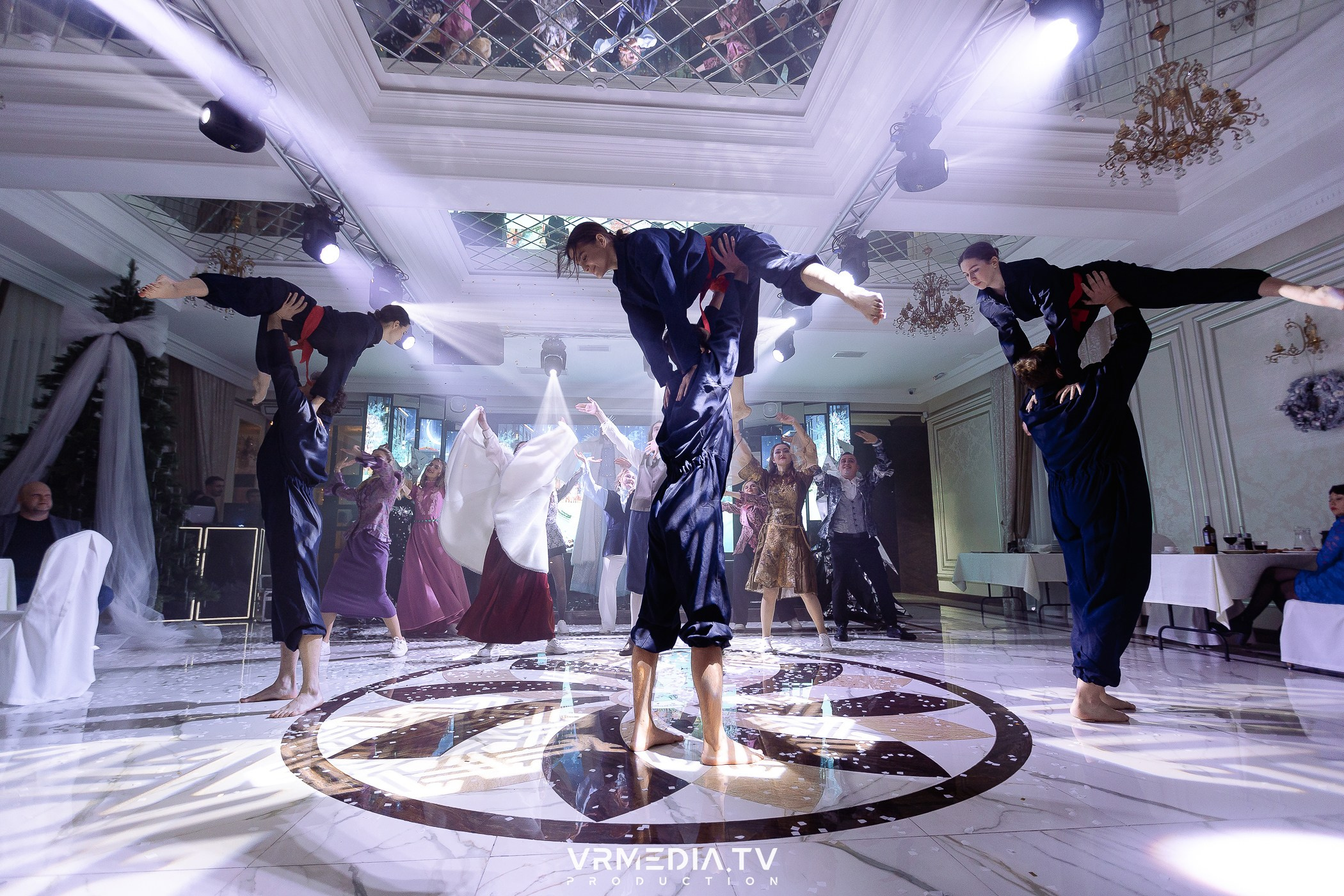 Новогодний вечер в ресторане «Лазурный Берег»