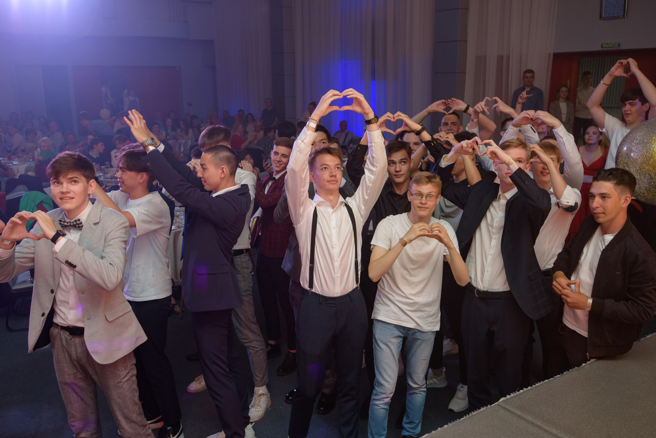 Выпускной 9-11классы. Выпускные книги Анапа Новороссийск Краснодар