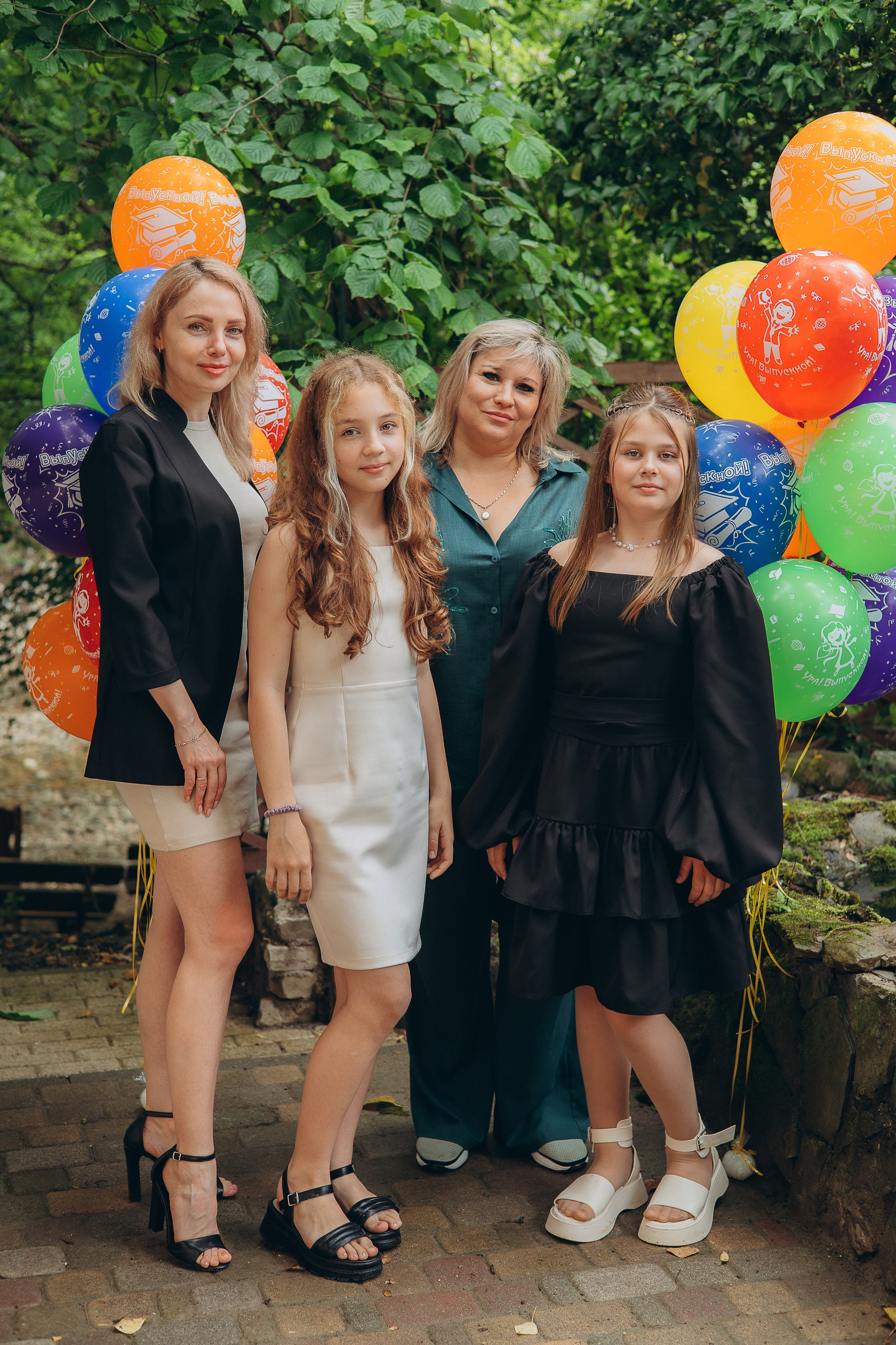 Выпускной 4классы. Выпускные книги Анапа Новороссийск Краснодар