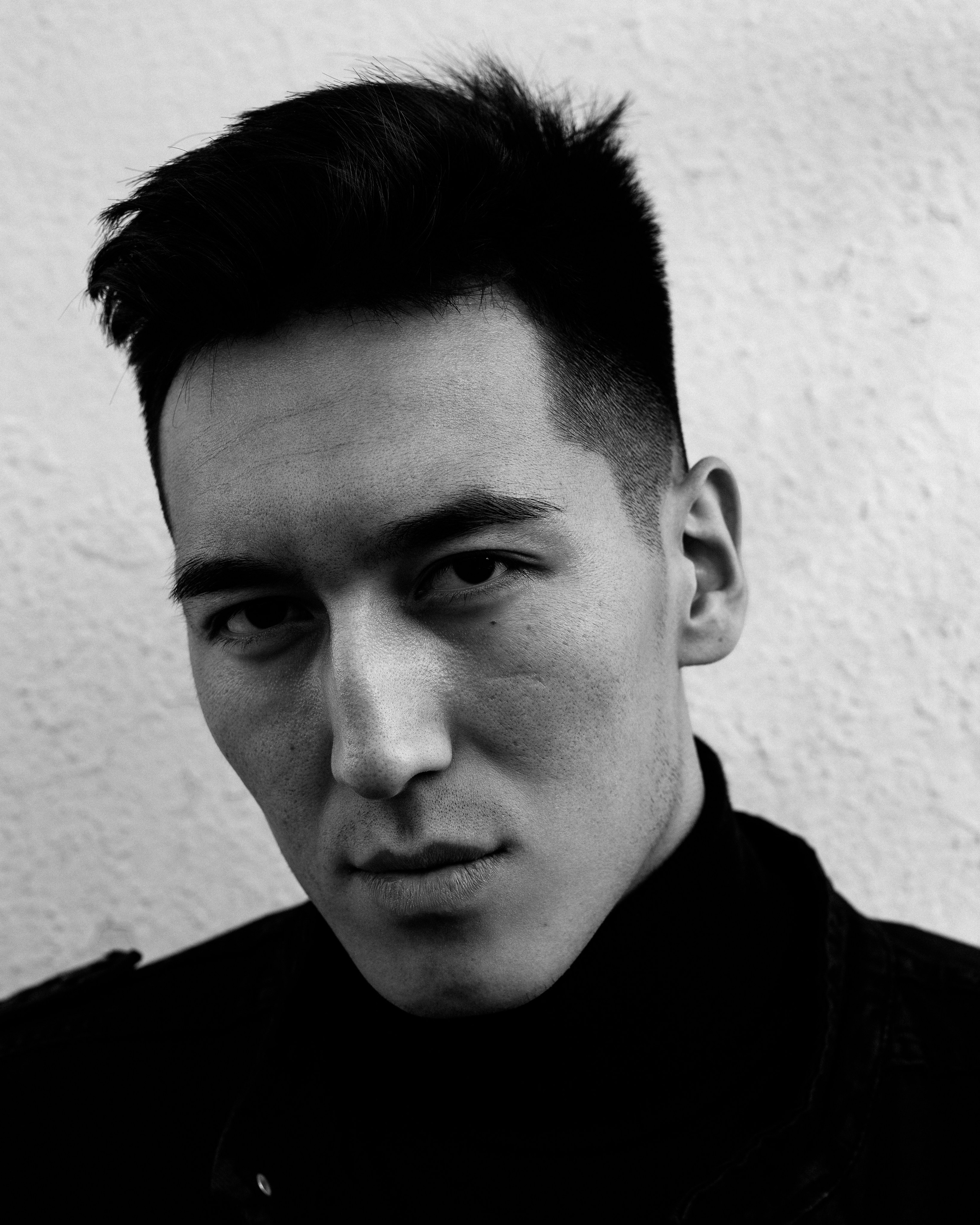 Контакты. ФОТОГРАФ Гульнура Касенова