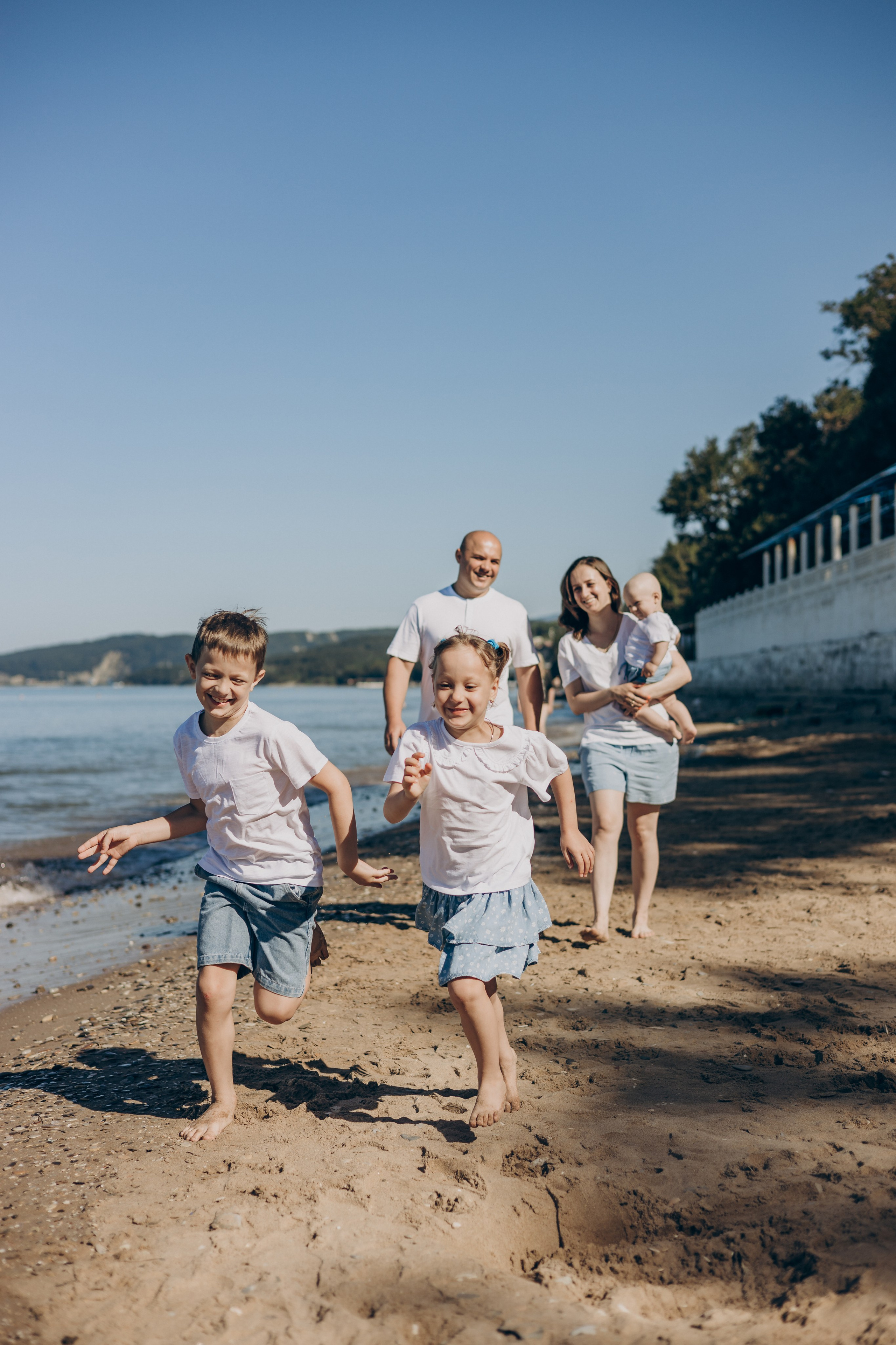 Сергей, Мария, Марк, Кира и Герман