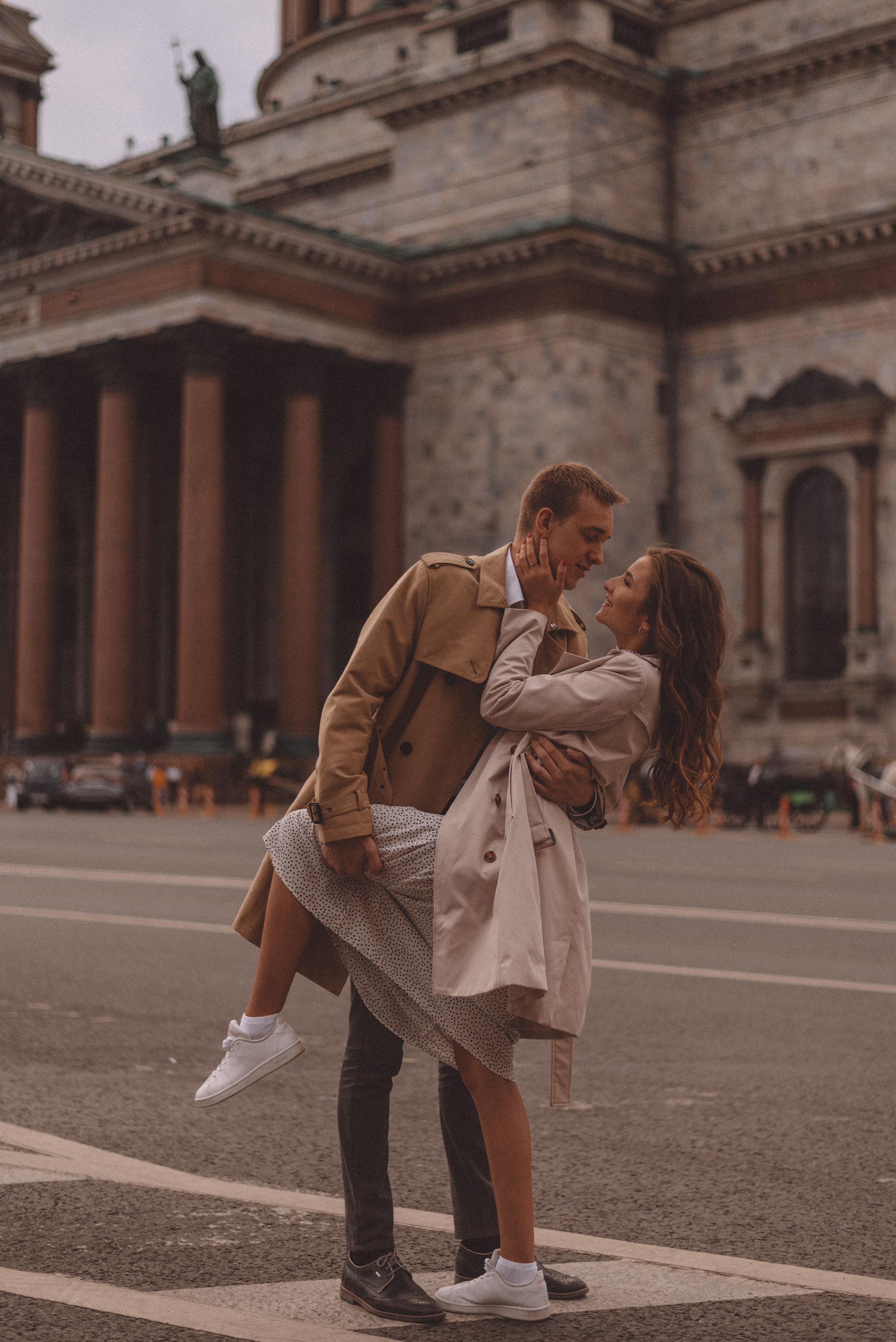 ЛавСтори Исаакиевский собор. Свадебный фотограф в Санкт-Петербурге