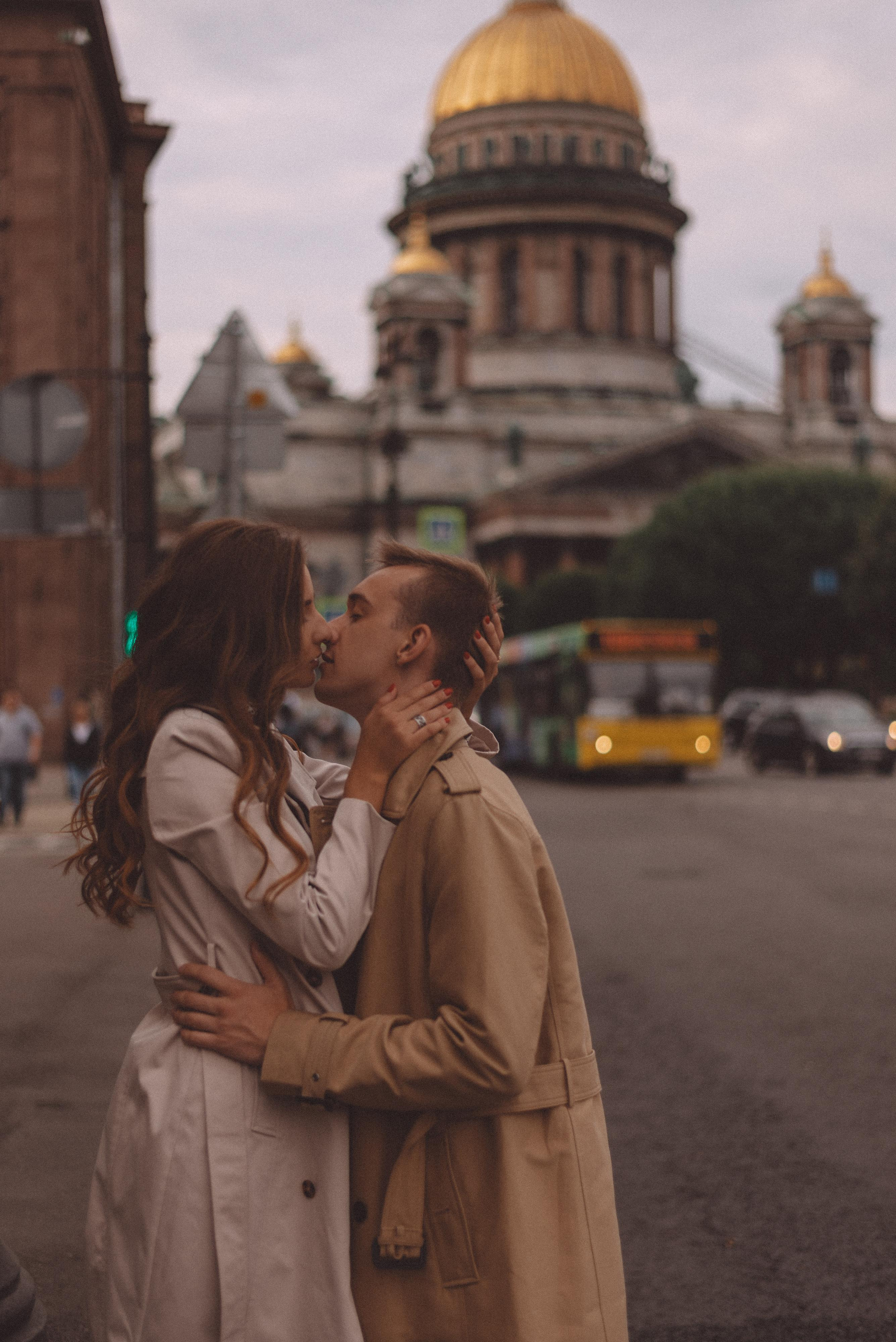ЛавСтори Исаакиевский собор. Свадебный фотограф в Санкт-Петербурге