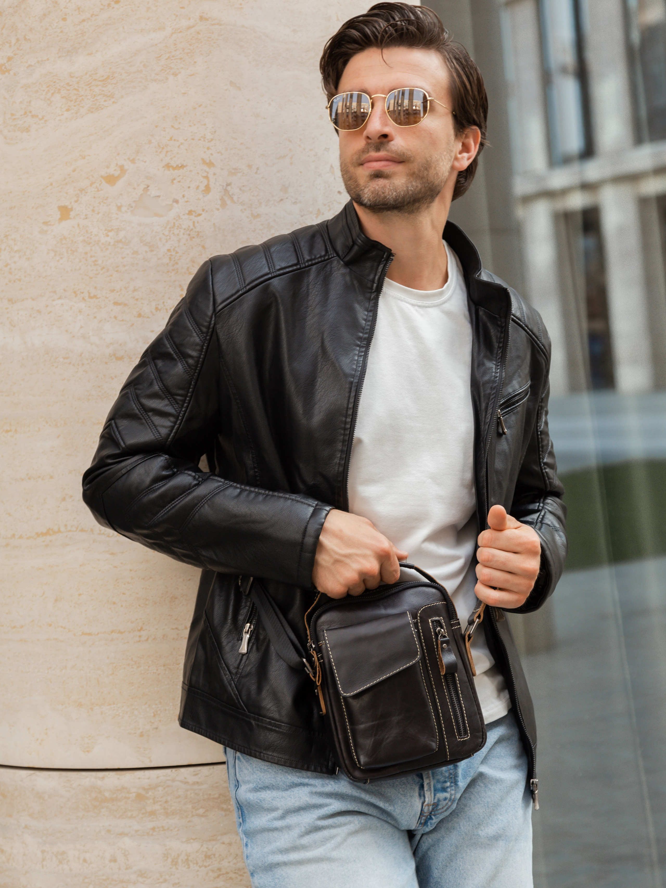 Коммерческая фотосессия мужских сумок для маркетплейсов и социальных сетей. Fashion фотограф в Санкт-Петербурге Савинова Ирина