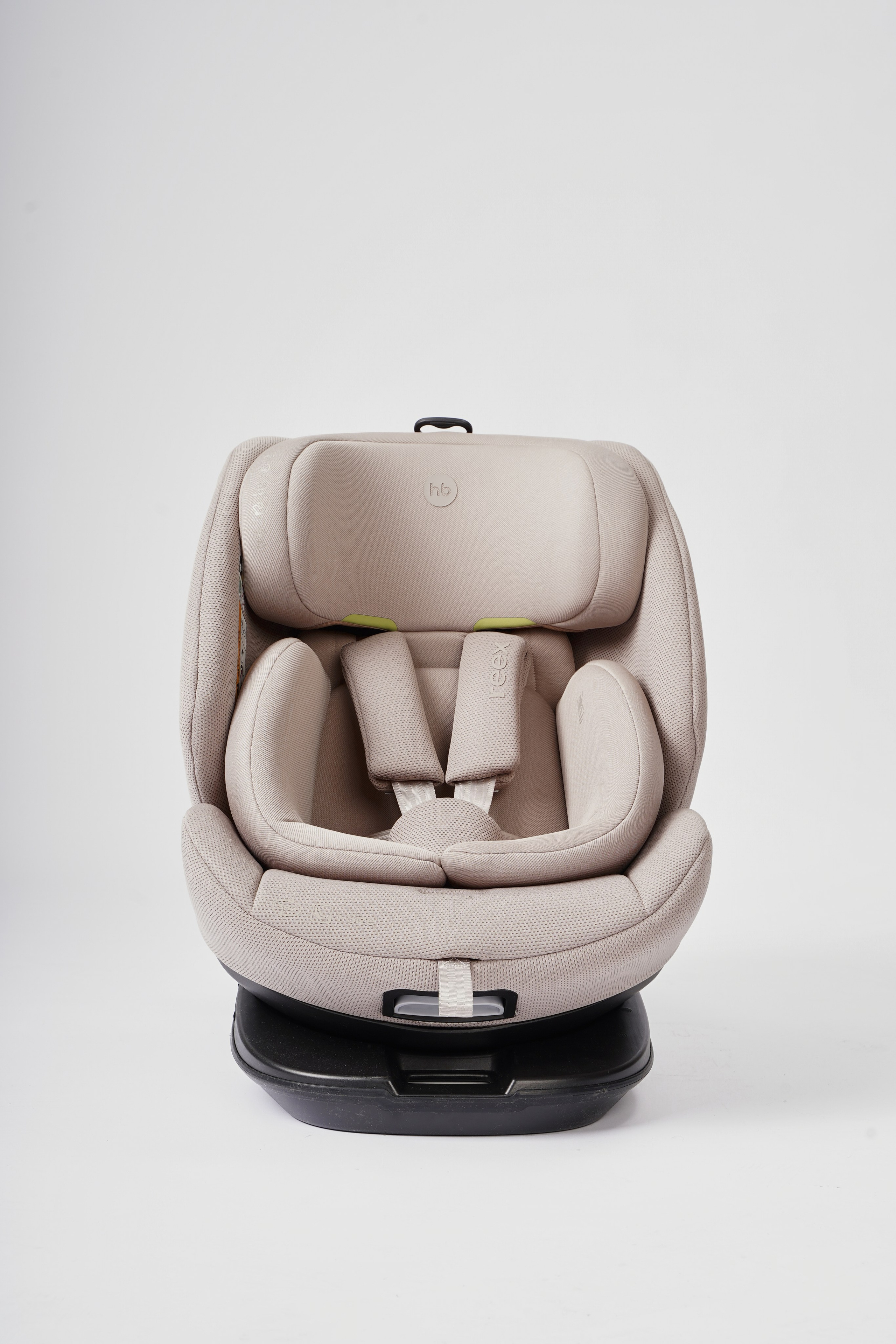 Фотография рекламного продукта на белом фоне для интернет-магазина" фотосъемка автомобильные, детские кресла высокого качества и безопасности, фотосъемка для сайта, продажи на маркет-плейсах. рекламная съемка, демонстрационная съемка, функциональная съемка на белом фоне.