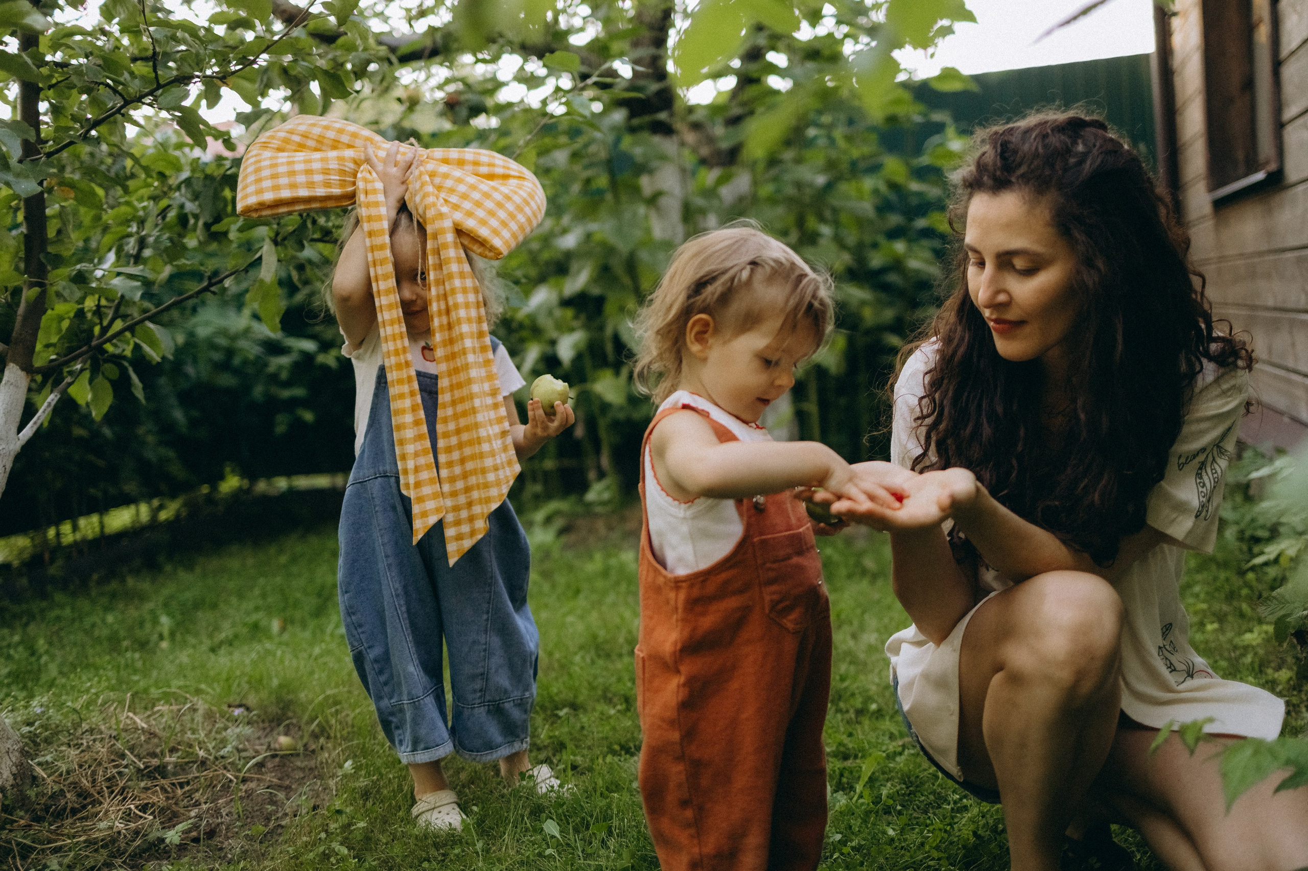 Алена, Еся, Агния. Главная