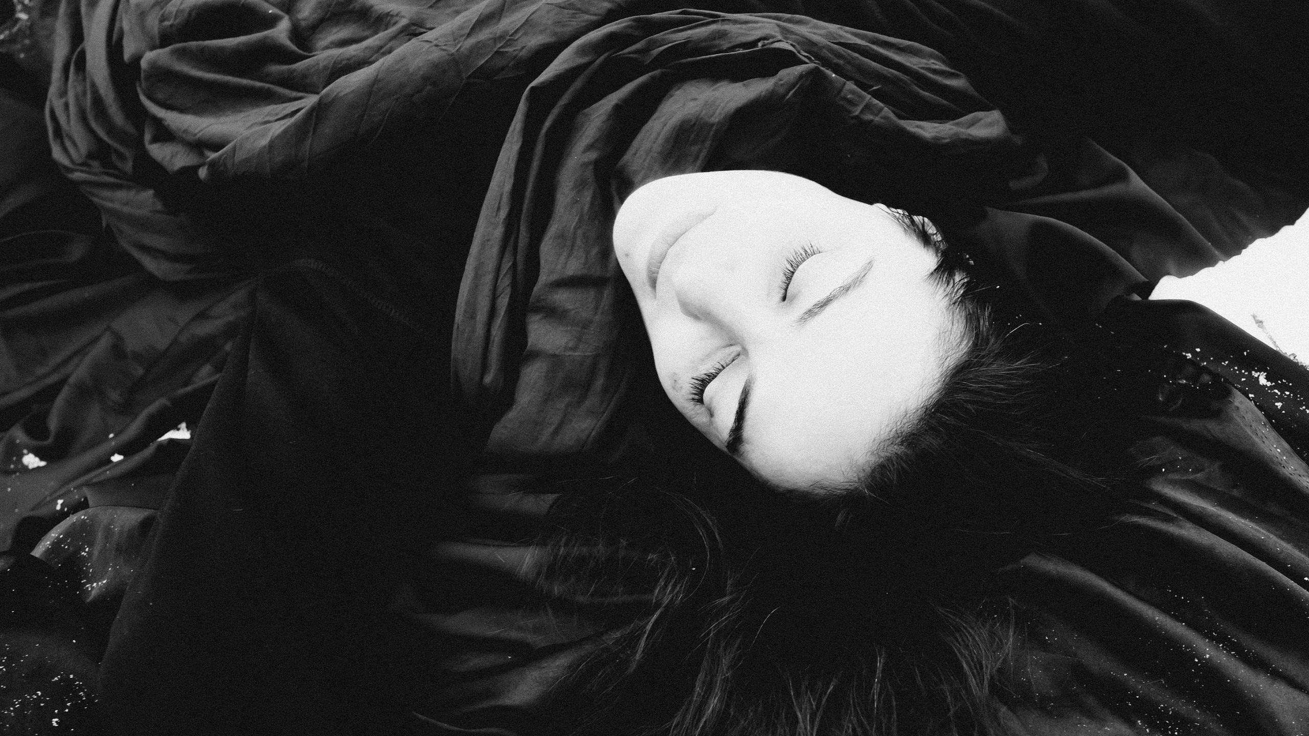 Женская психологическая съёмка в лесу. Фотоведьма Дарья Нечинская