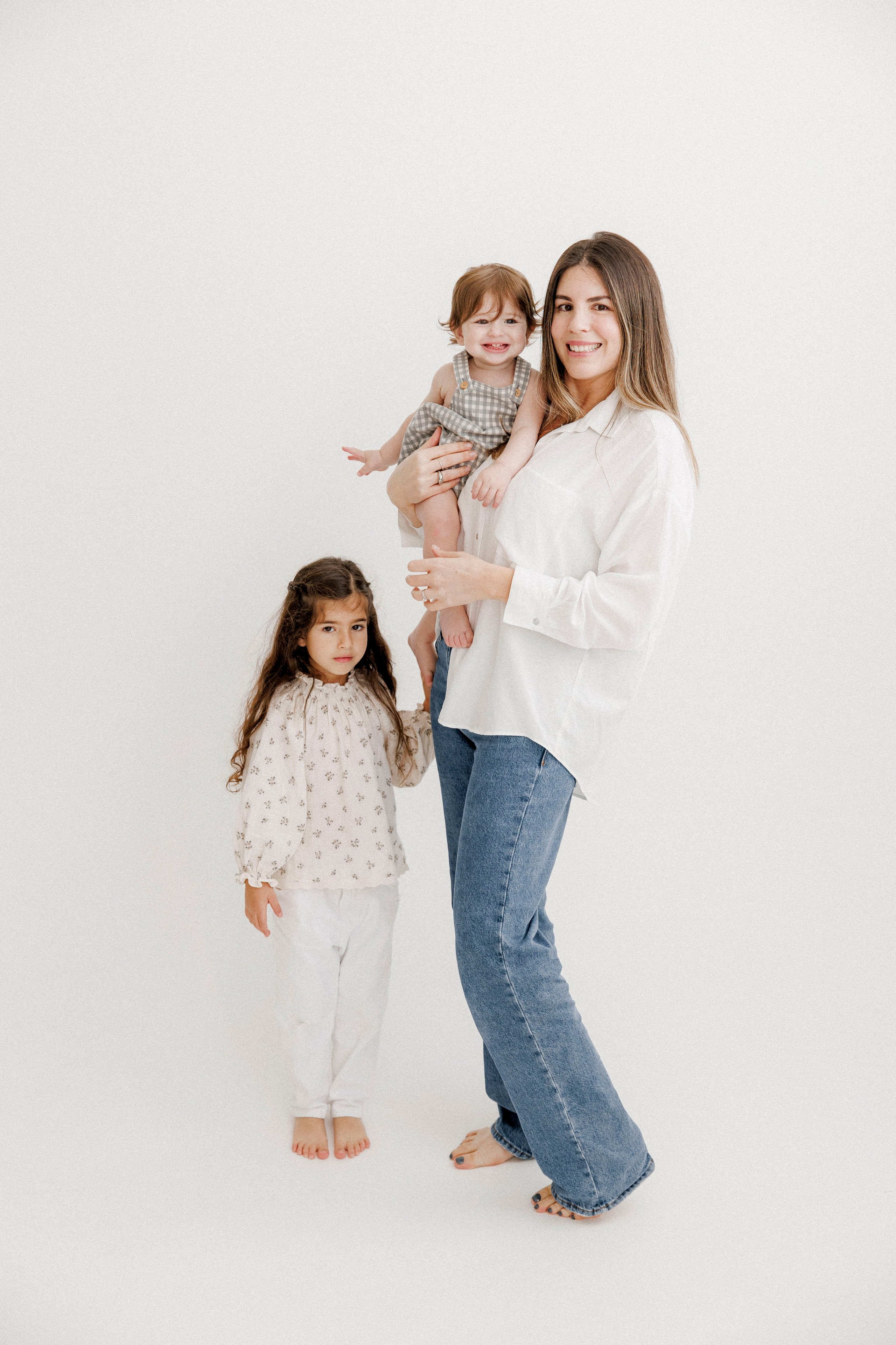 One year inside the White studio. Wedding and family photographer