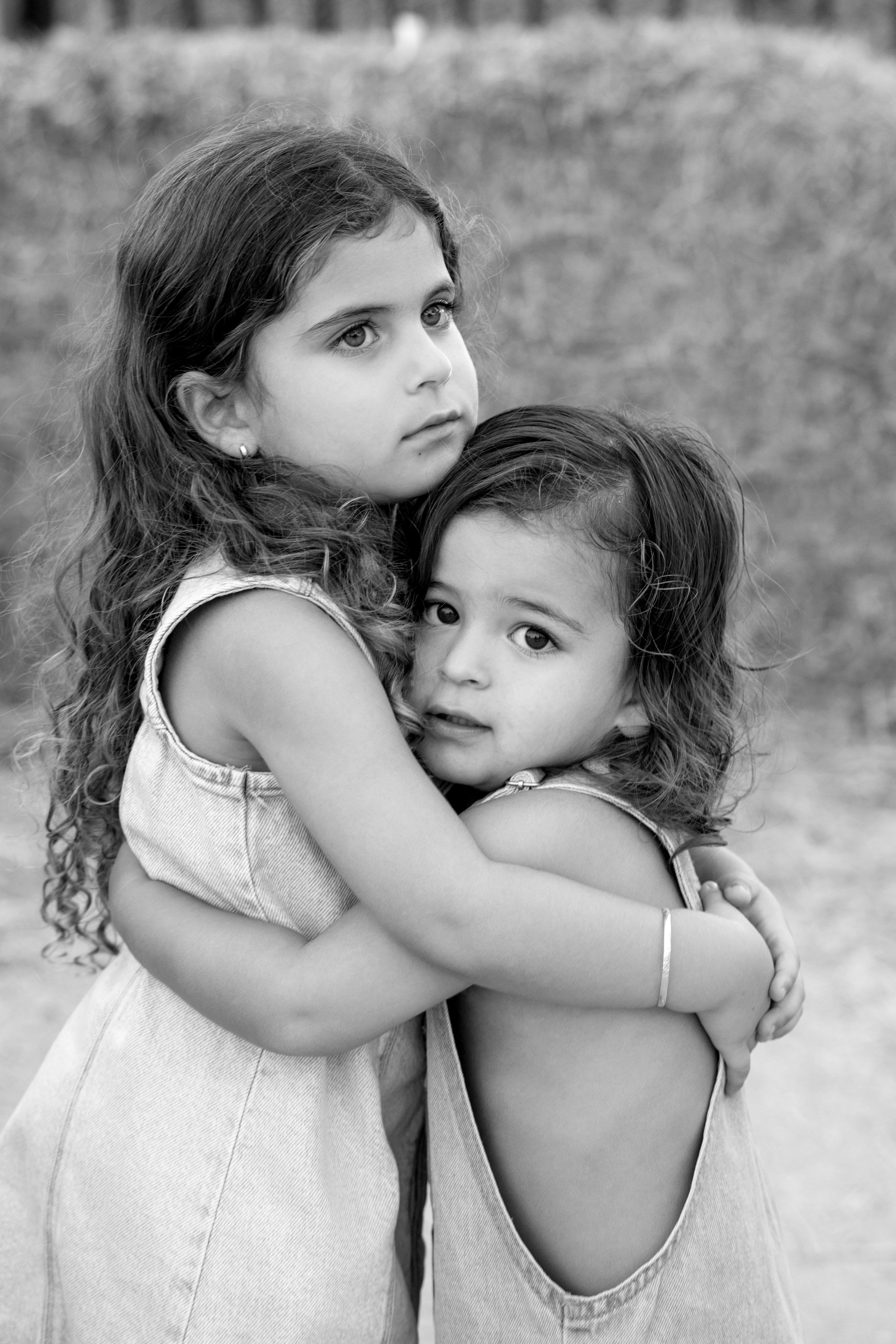 Pregnancy photoshoot at the horse farm. Главная