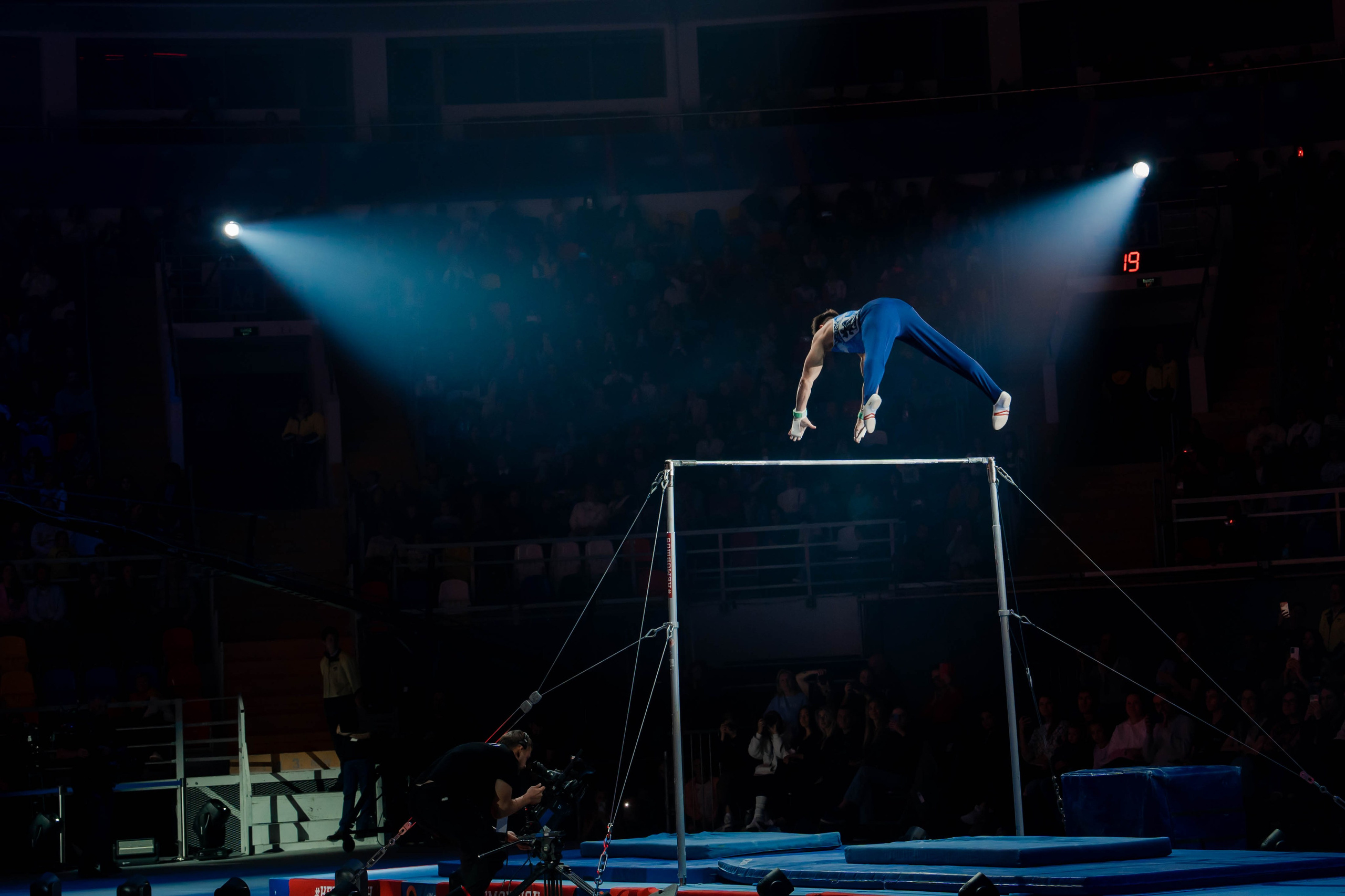 Шоу Алексея Немова 2024. Крамер Юлиана детский и семейный фотограф