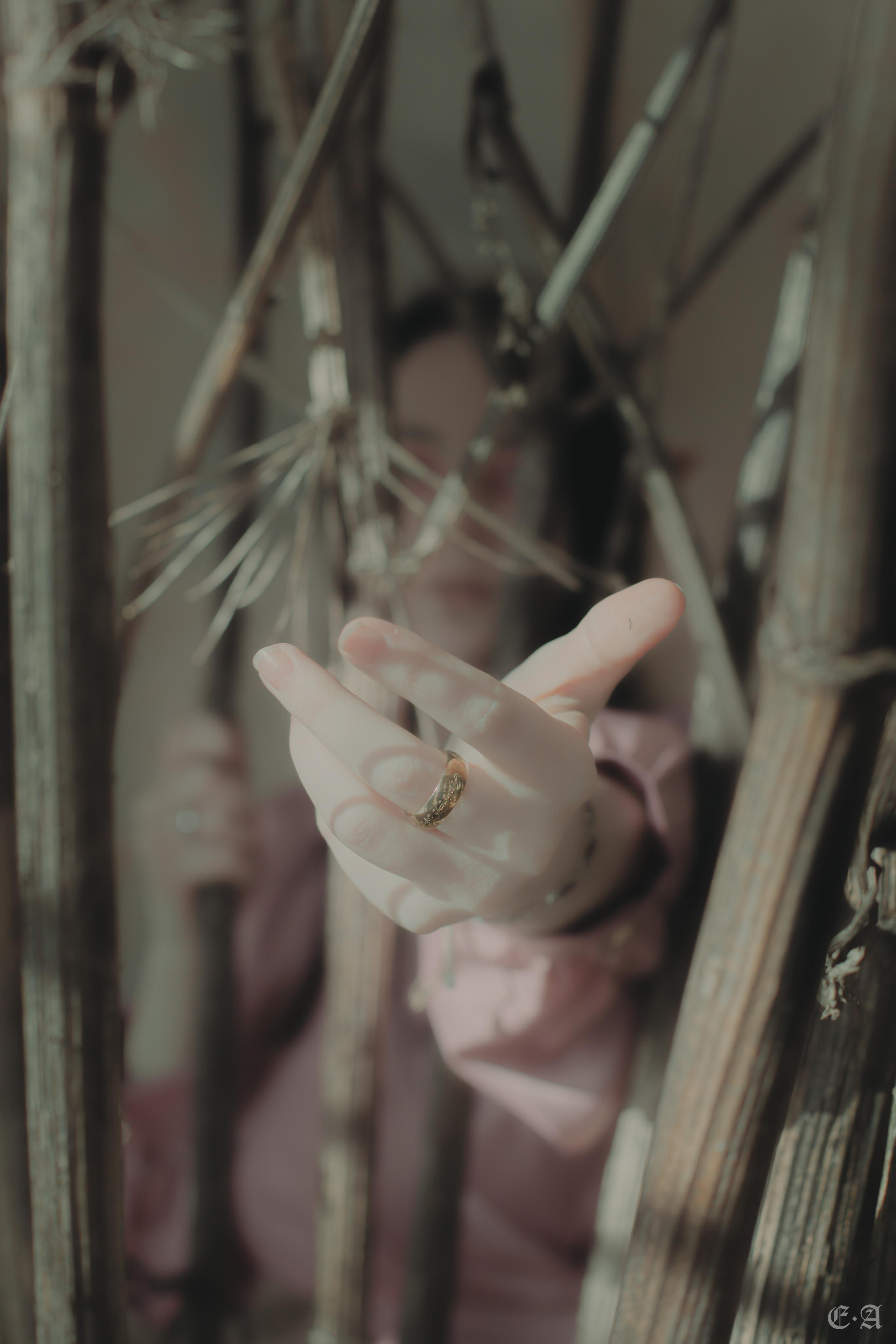 История сына древа Феанор и одного из Майар. Фотограф Ellairen