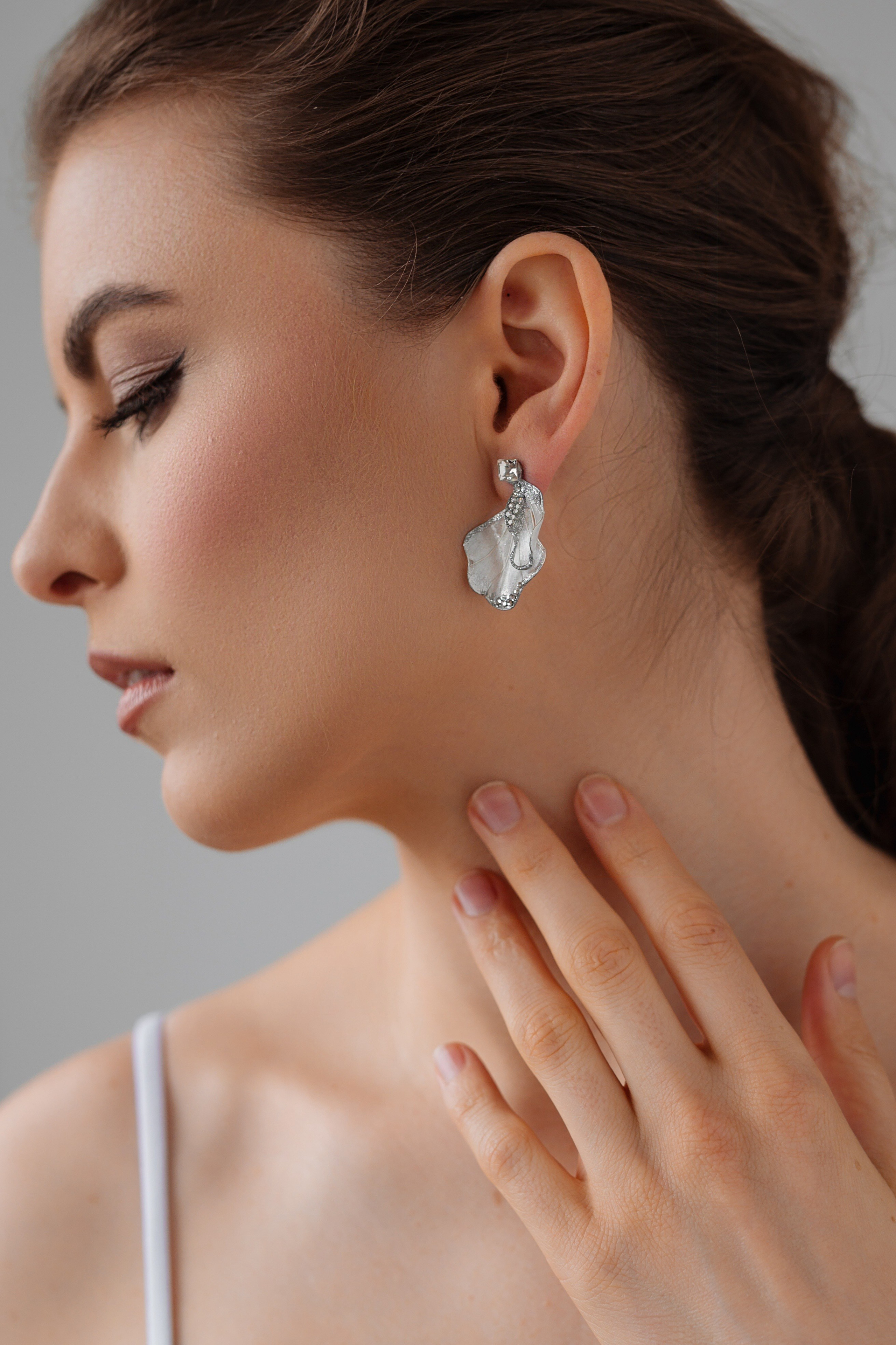 Съемка украшений для маркетплейсов (Wildberries, Ozon, Яндекс.Маркет). Фотограф товаров для соцсетей - инстаграм, вконтакте. Контент-фотограф в Москве Хныкина Лена