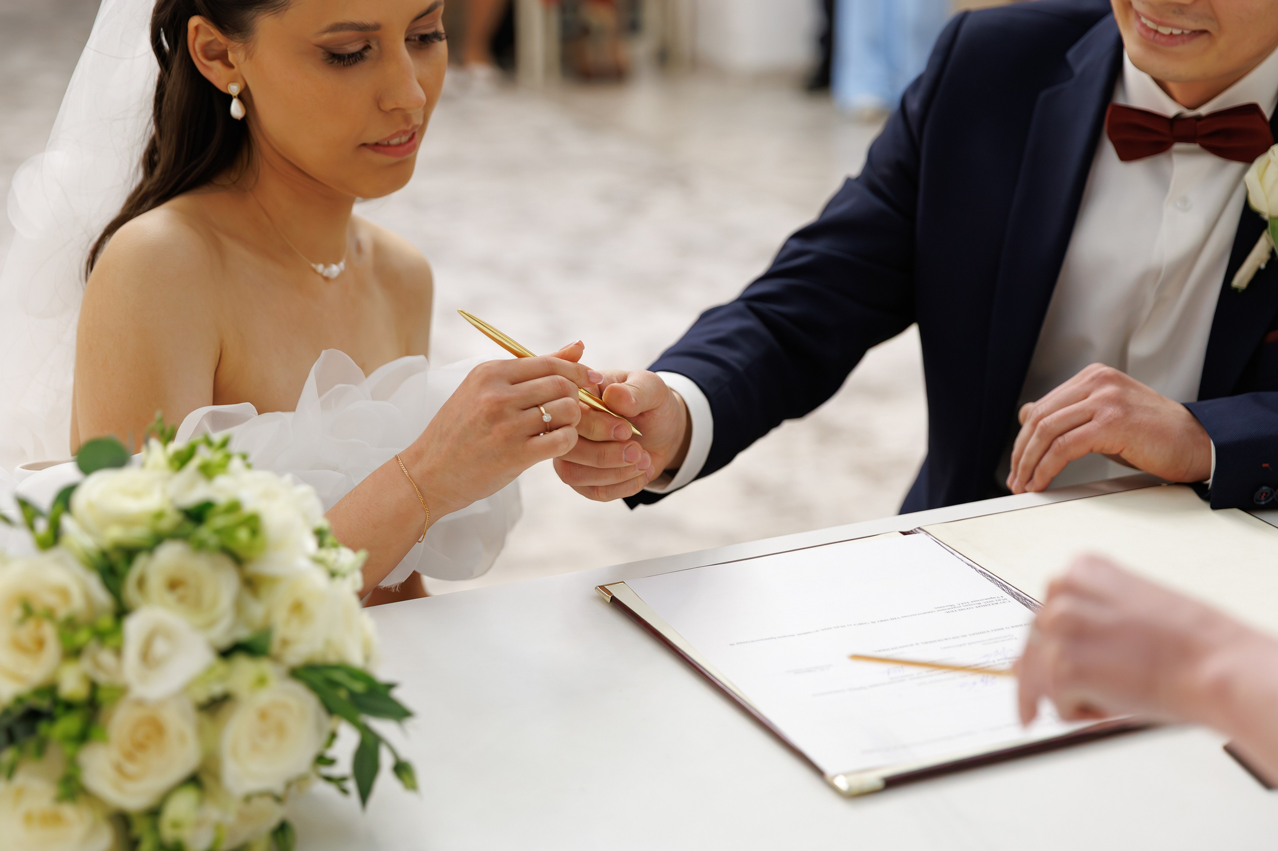 Свадебная фотосессия и сборы в гостинице Националь. Свадебный фотограф Москва и МО Сергей Киржаев