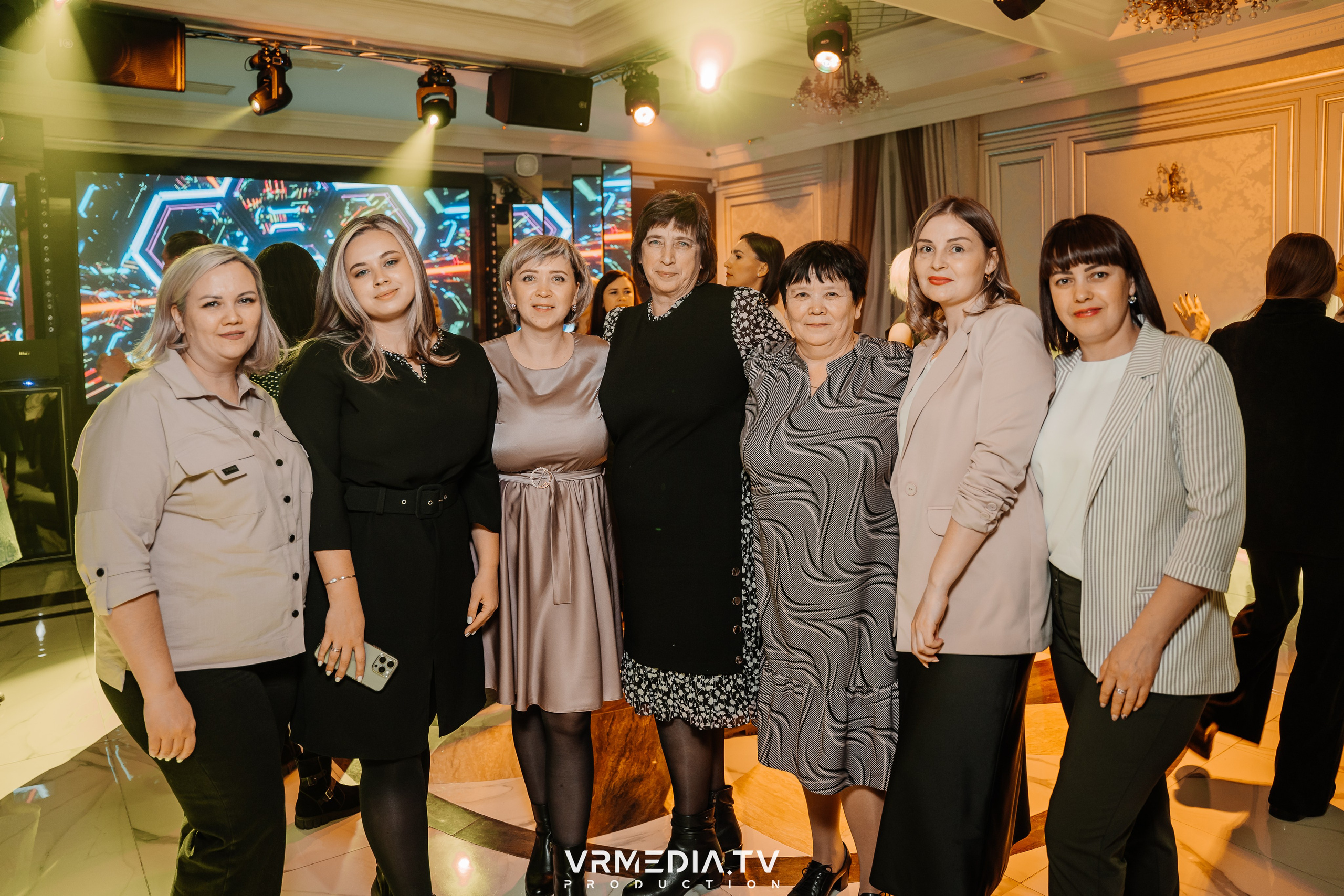 Международный женский день в ресторане «Лазурный берег»