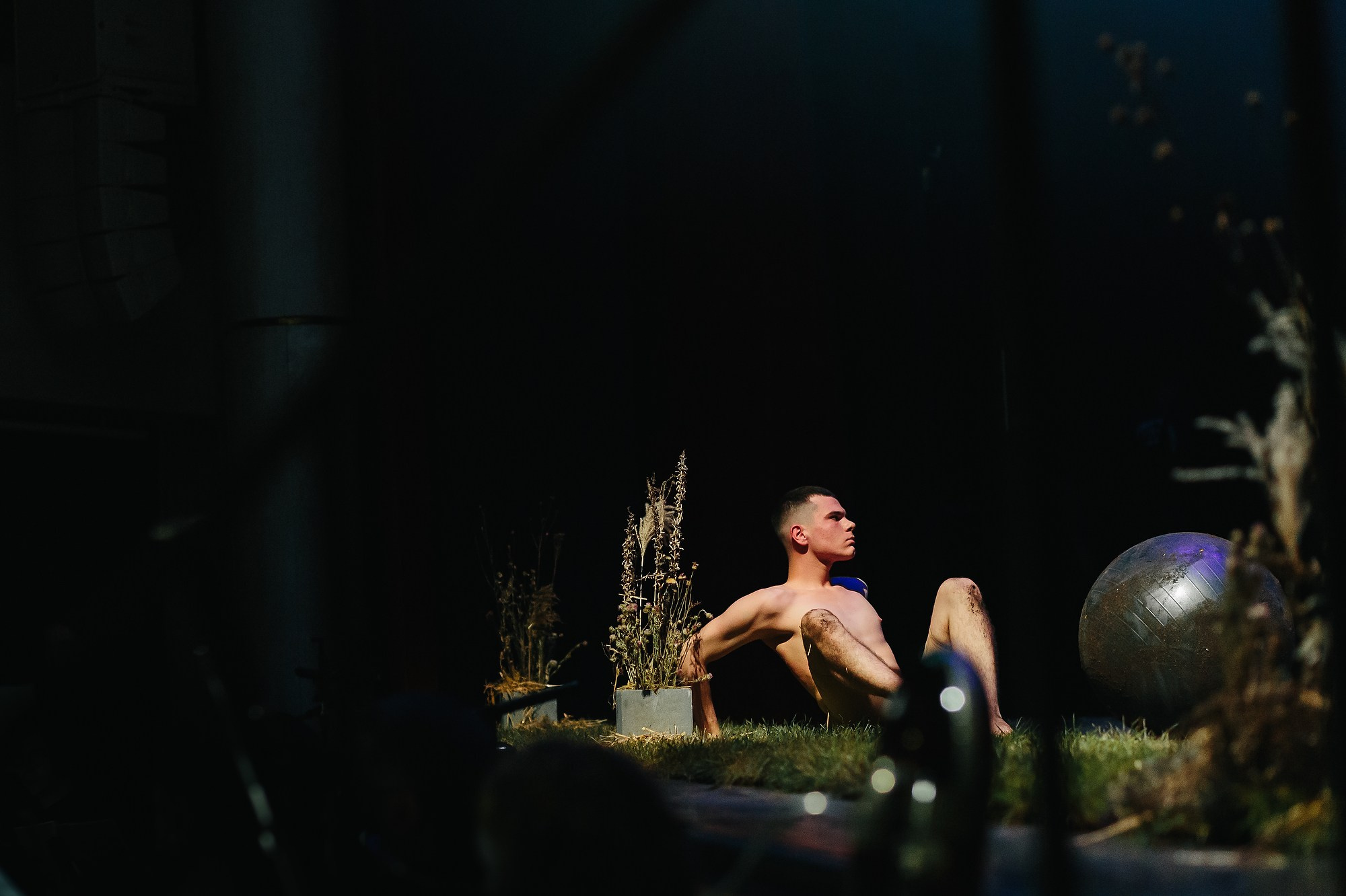 Спектакль Приглушенные голоса в Театре Академии танца Б. Эйфмана (+репетиция). Семейный и портретный фотограф в Санкт-Петербурге Андрей Воробьев