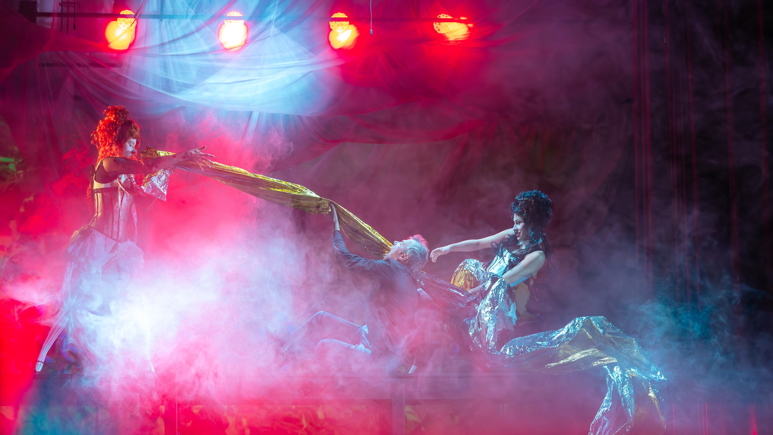 Театр Юного Зрителя «Маленькие трагедии». Фотограф Марк Файзулин