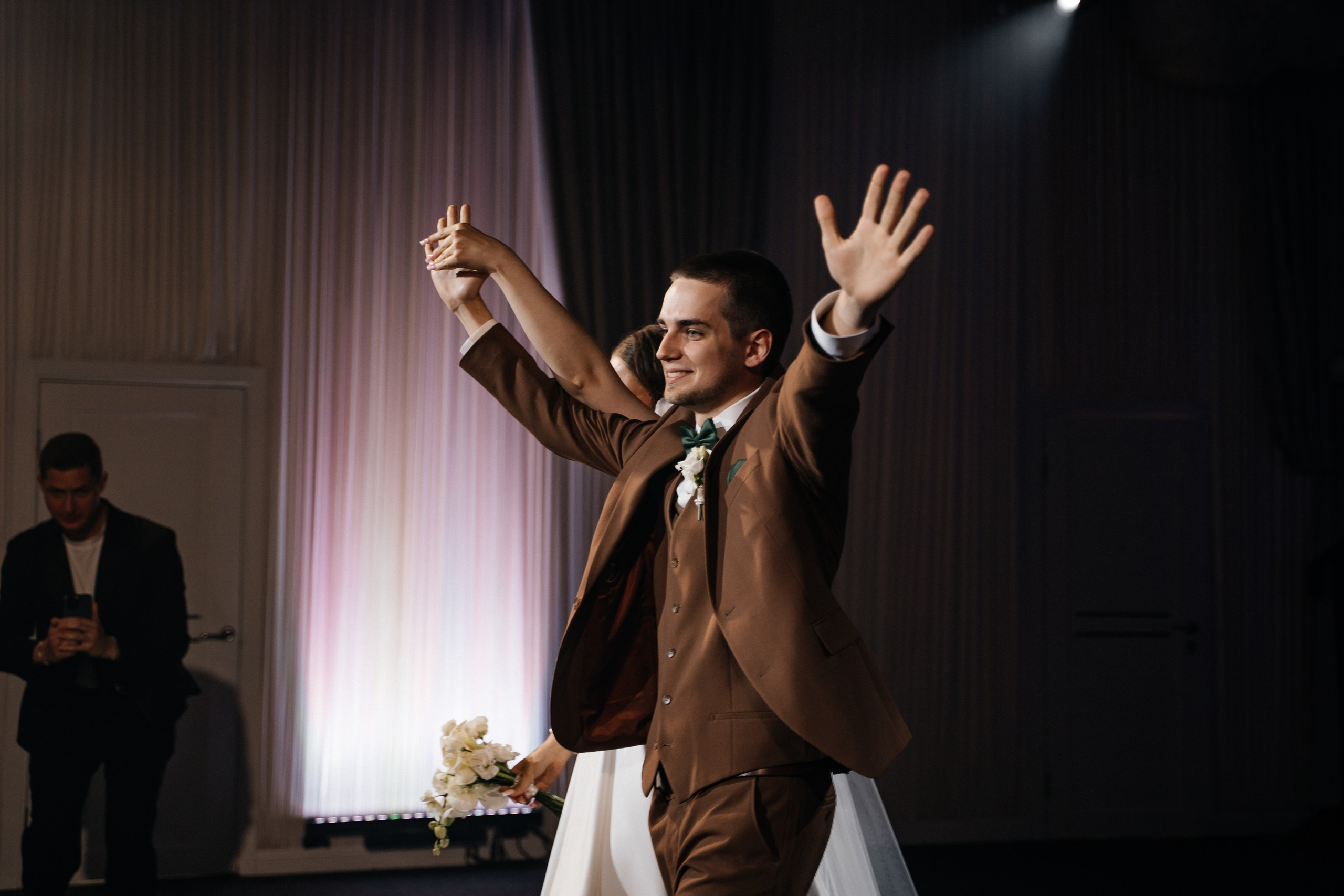 Wedding «Laugh and cry». Свадебные фотограф и видеограф Наталья и Анатолий Новиковы СПб