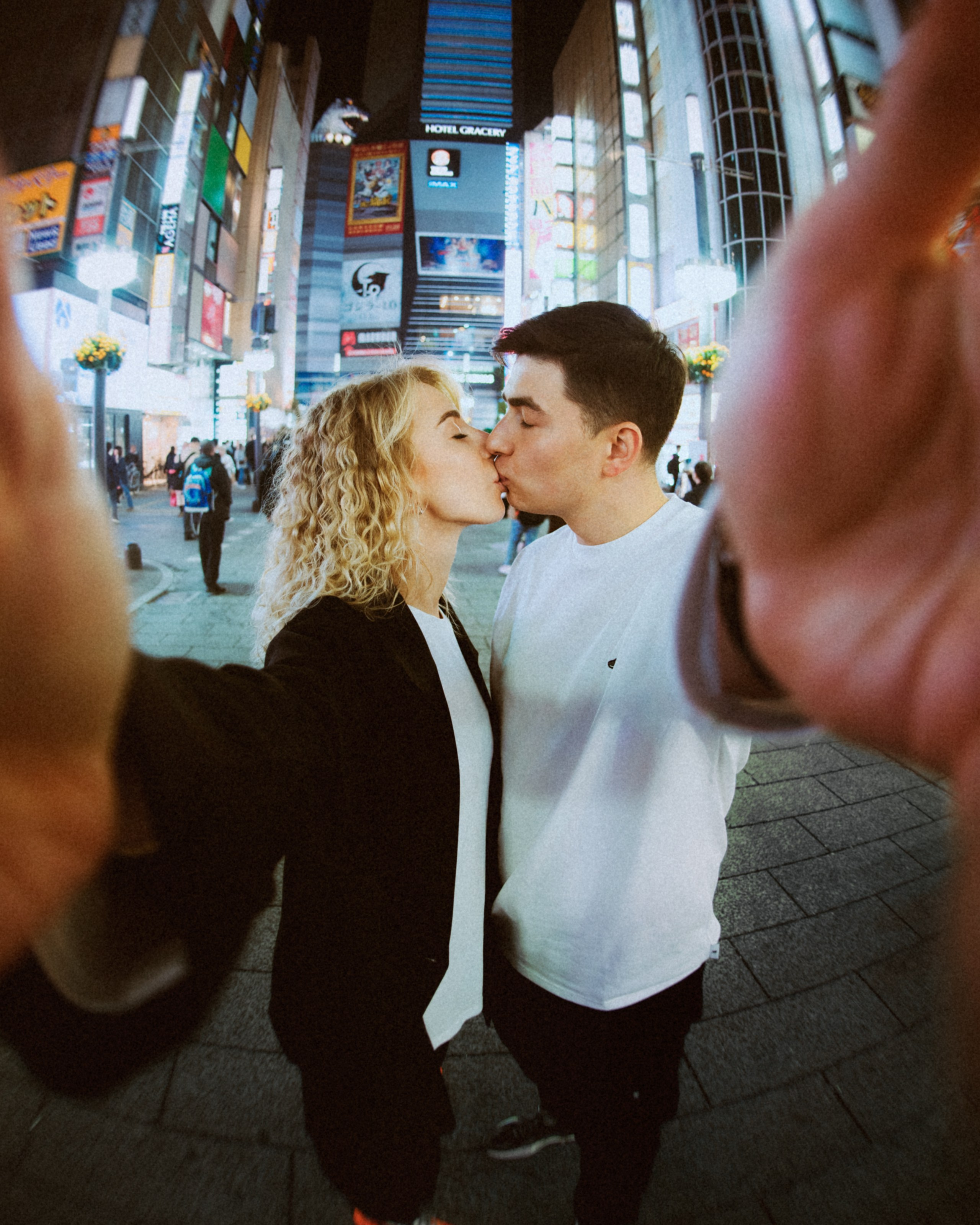 Couple photoshoot in Tokyo. Photographer in Tokyo Anatolii Ozarto