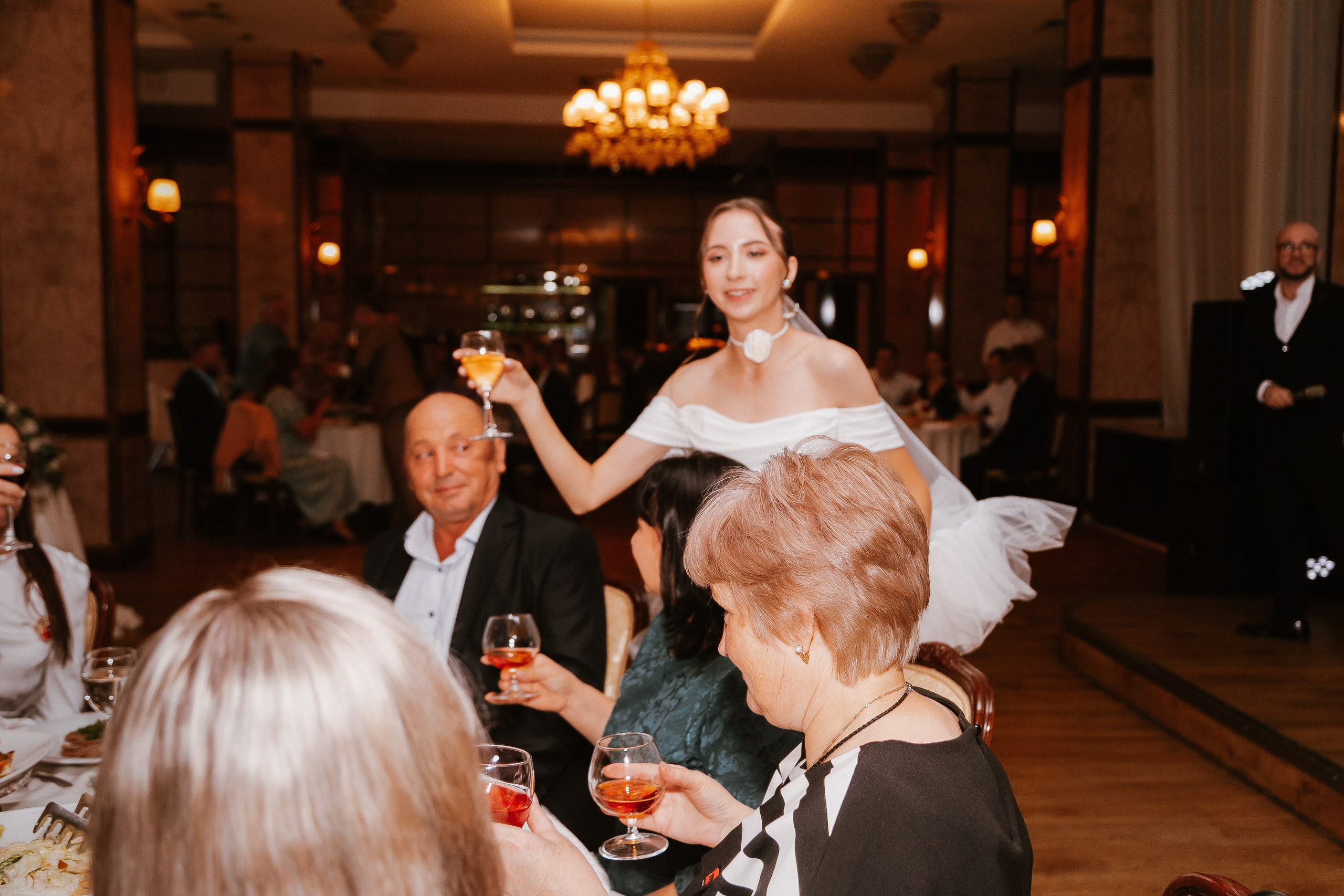 Свадебная осенняя фотосессия Ивана и Лидии в городе. Свадебный и репортажный фотограф в Ярославле и Санкт-Петербурге Роман Микрюков