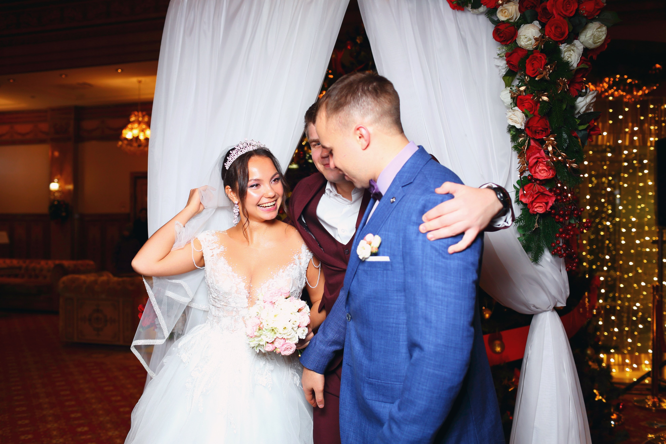 Съемка выездной регистрации в отеле. Свадебный и репортажный фотограф в Ярославле и Санкт-Петербурге Роман Микрюков