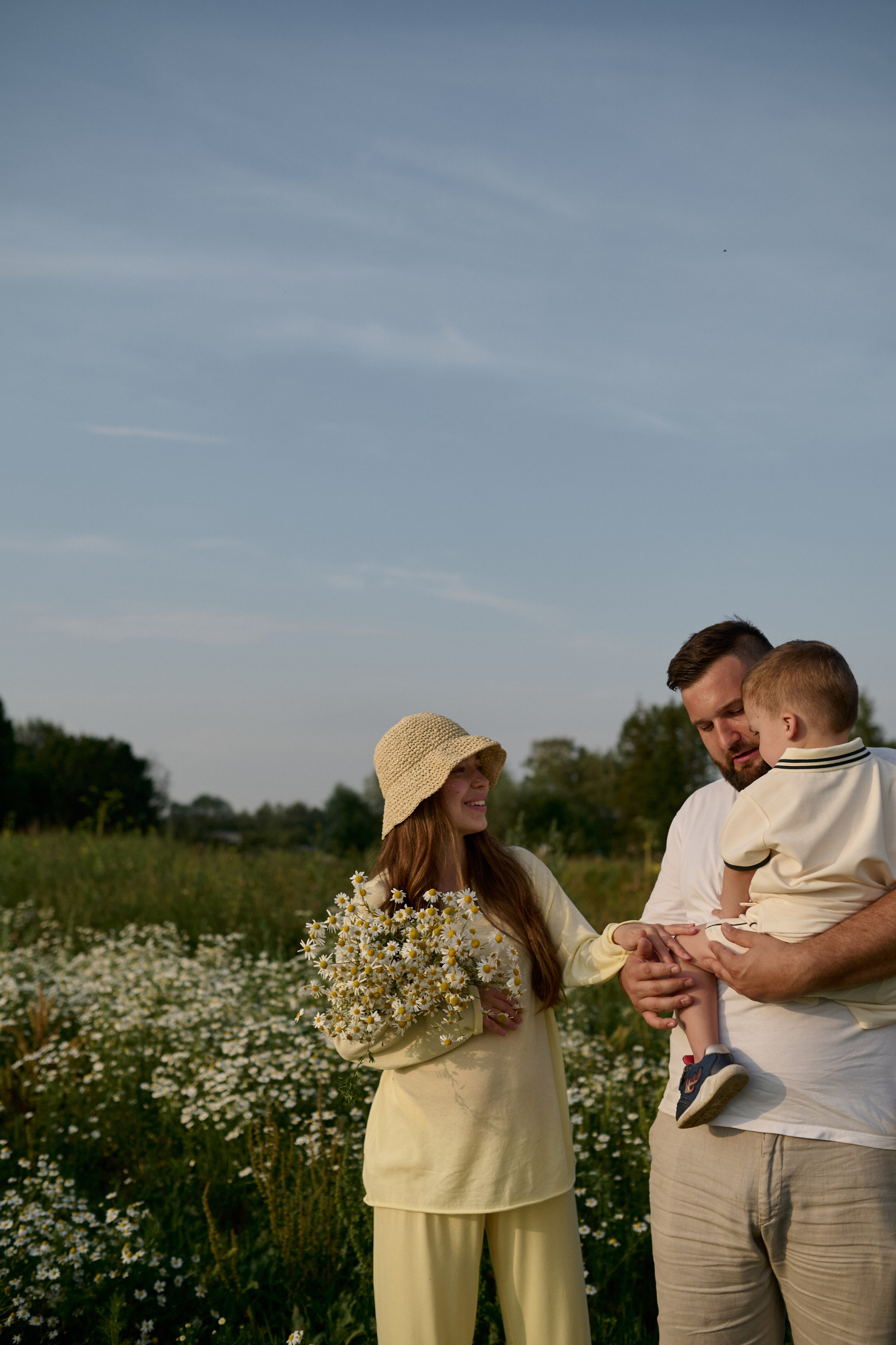 Рома, Оля, Максим и ромашки. Семейный и свадебный lifestyle-фотограф в Москве Мария Петрова